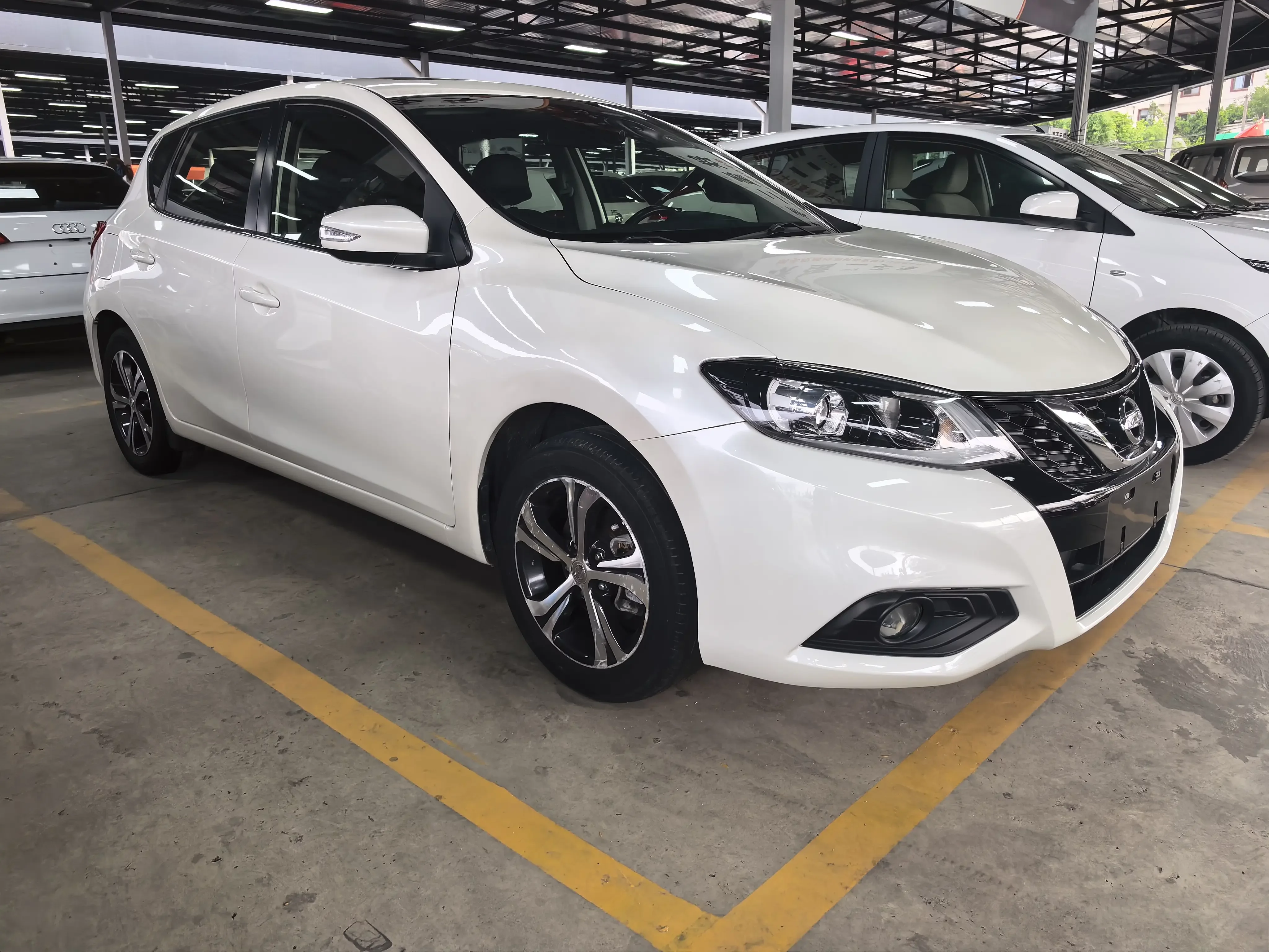 Nissan Tiida
