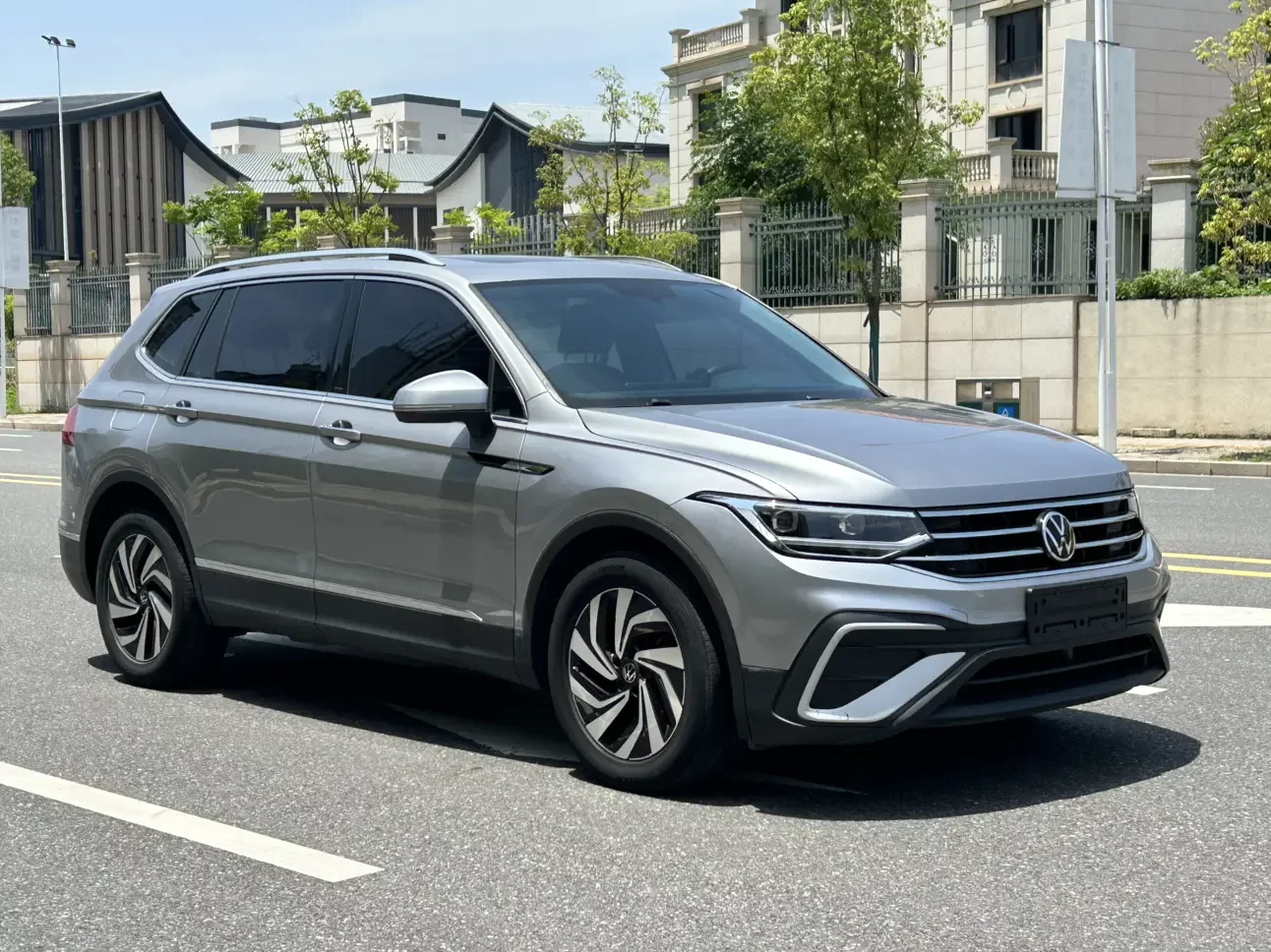 Volkswagen Tiguan L