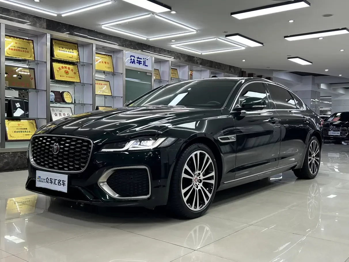 Jaguar XFL