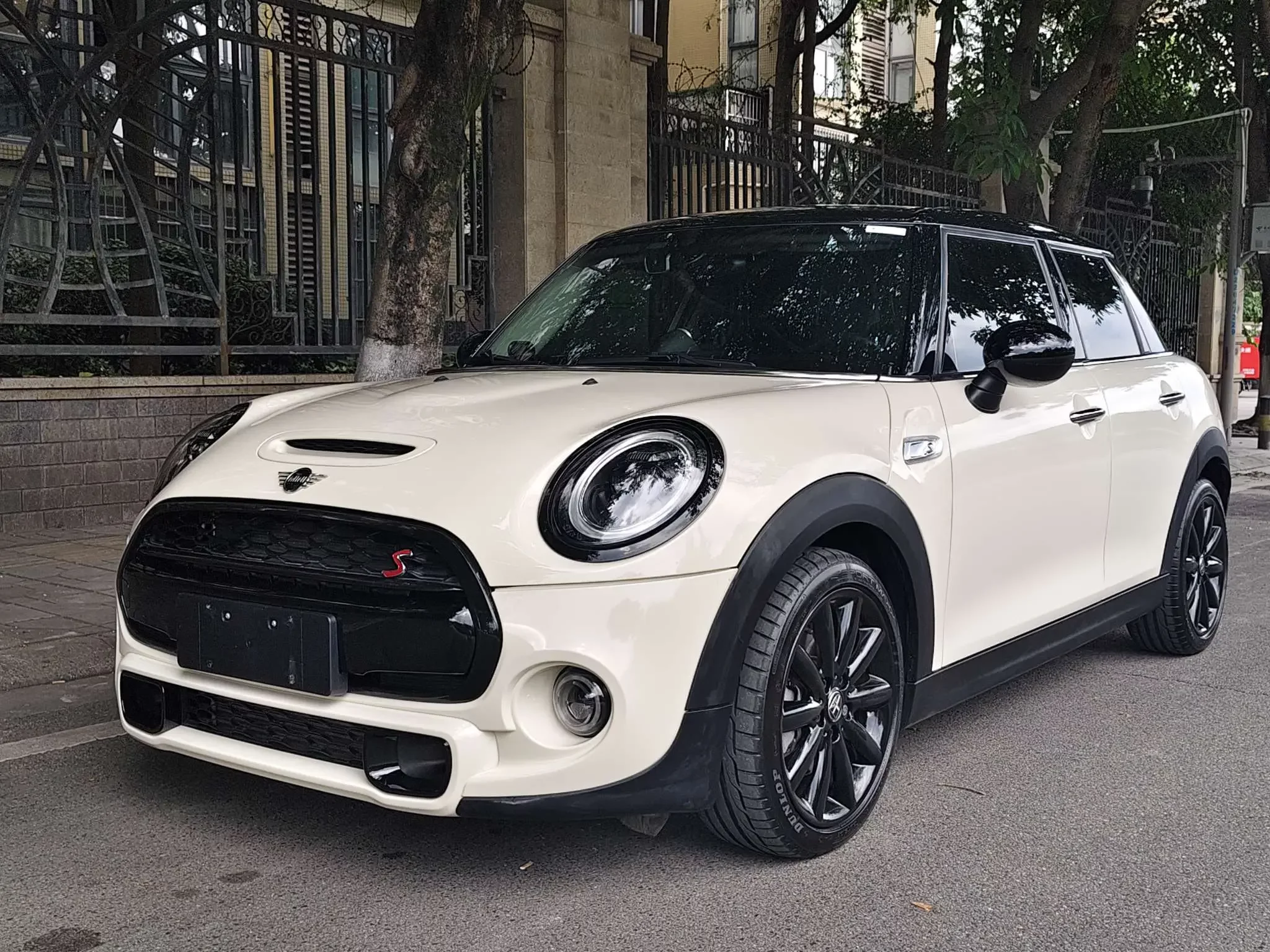 MINI 