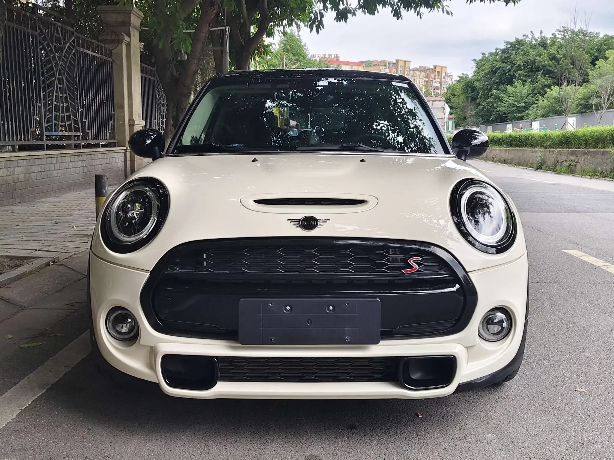 MINI 