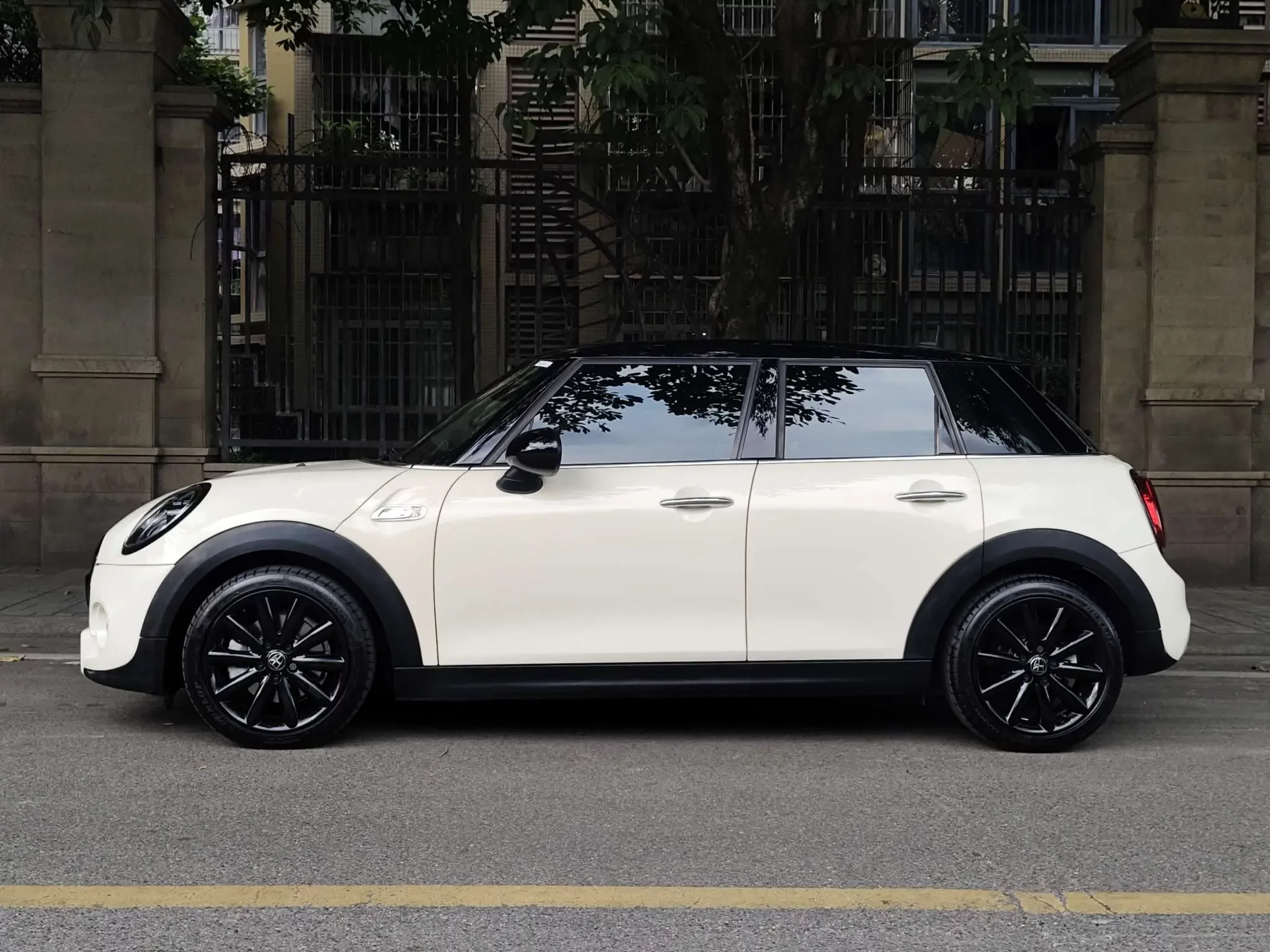 MINI 