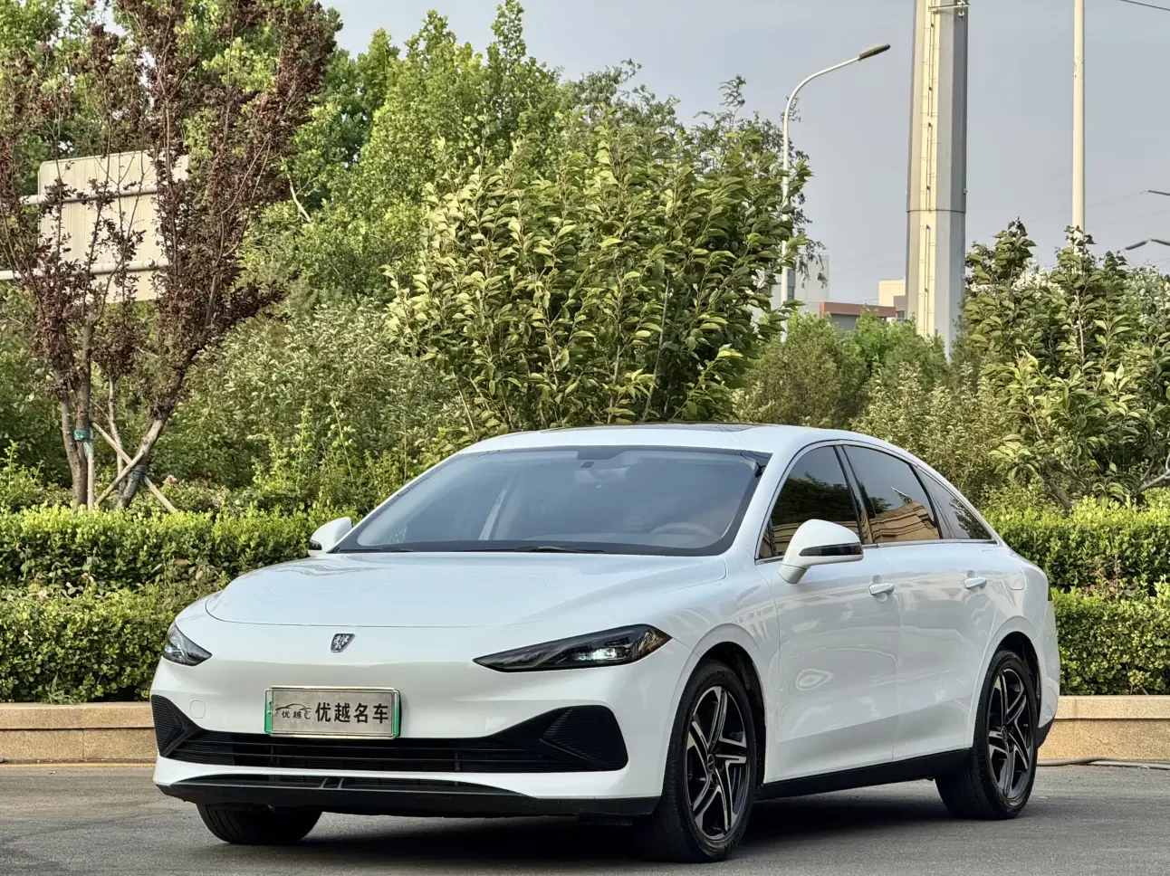 Roewe D7 DMH