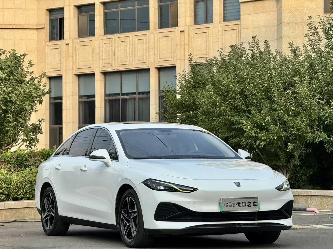 Roewe D7 DMH