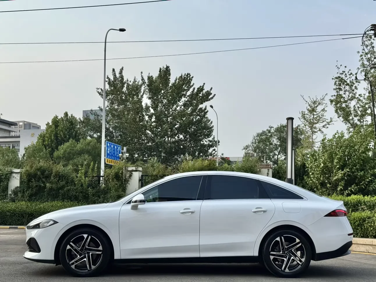 Roewe D7 DMH
