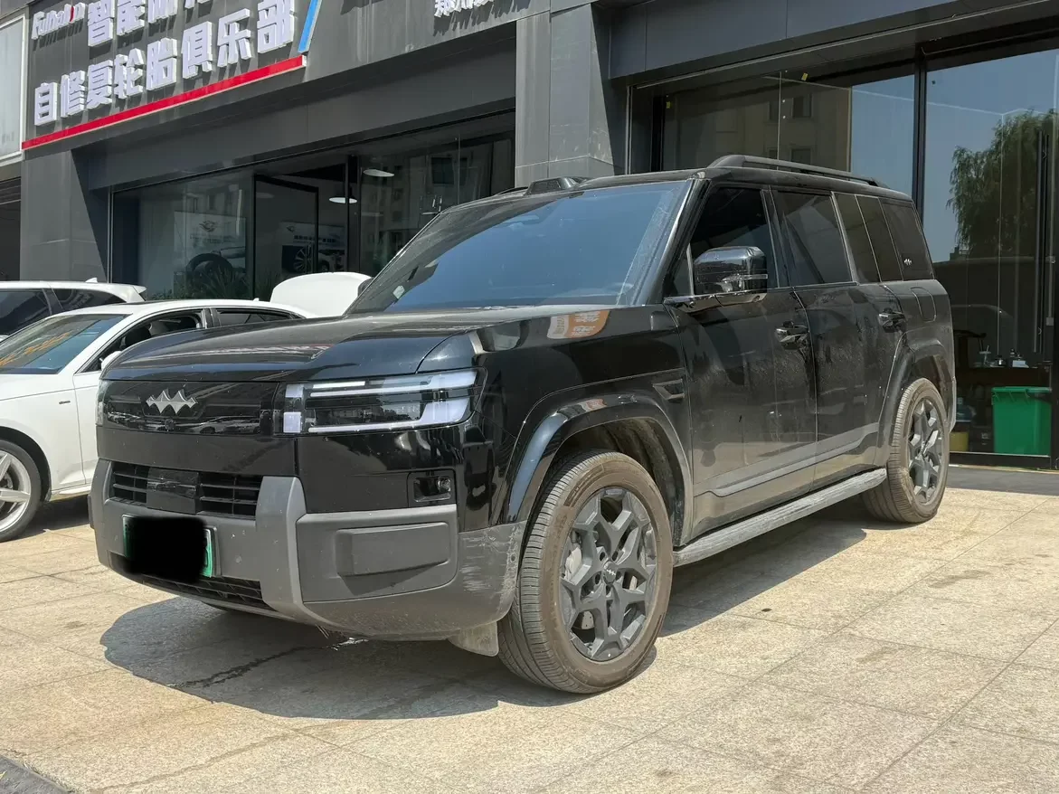 BYD Leopard Titanium 7 PHEV