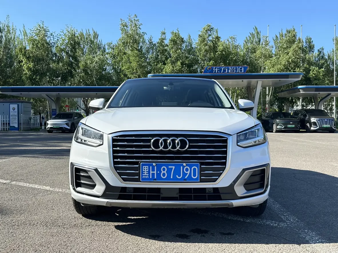 Audi Q2L