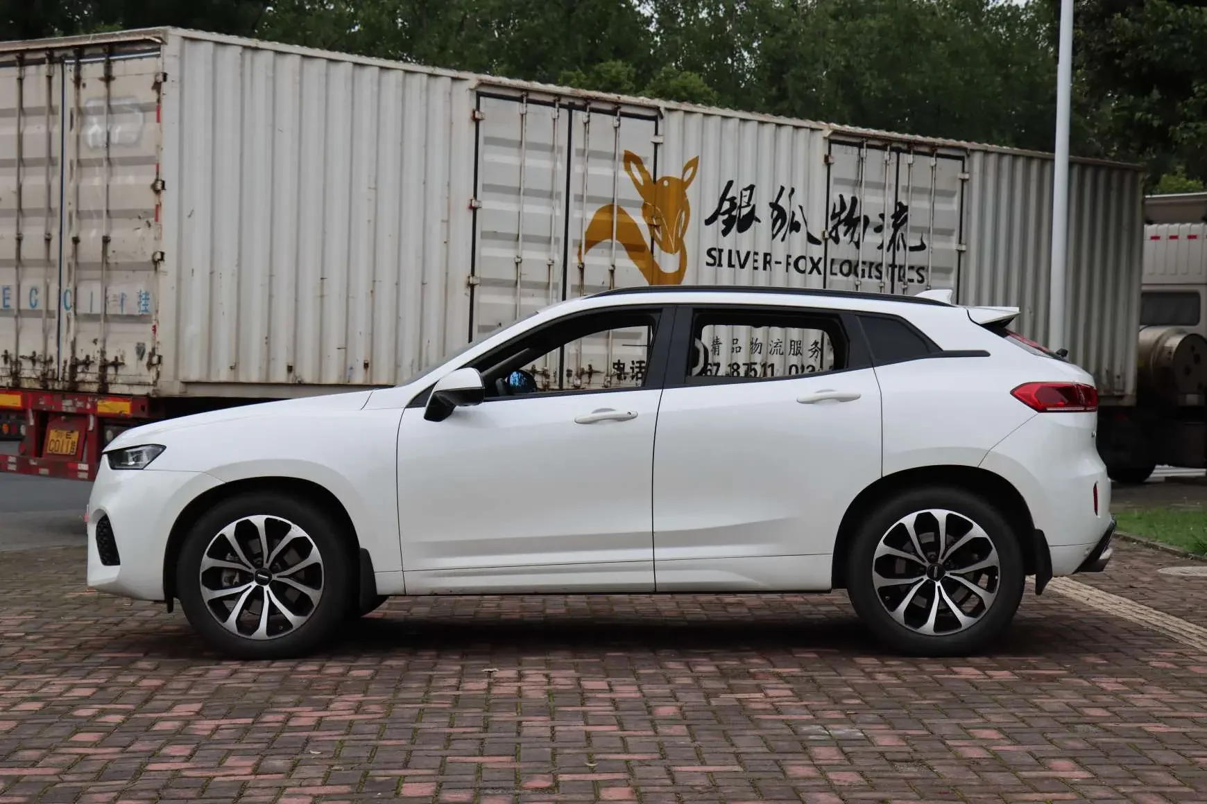 Wey Wei brand VV7