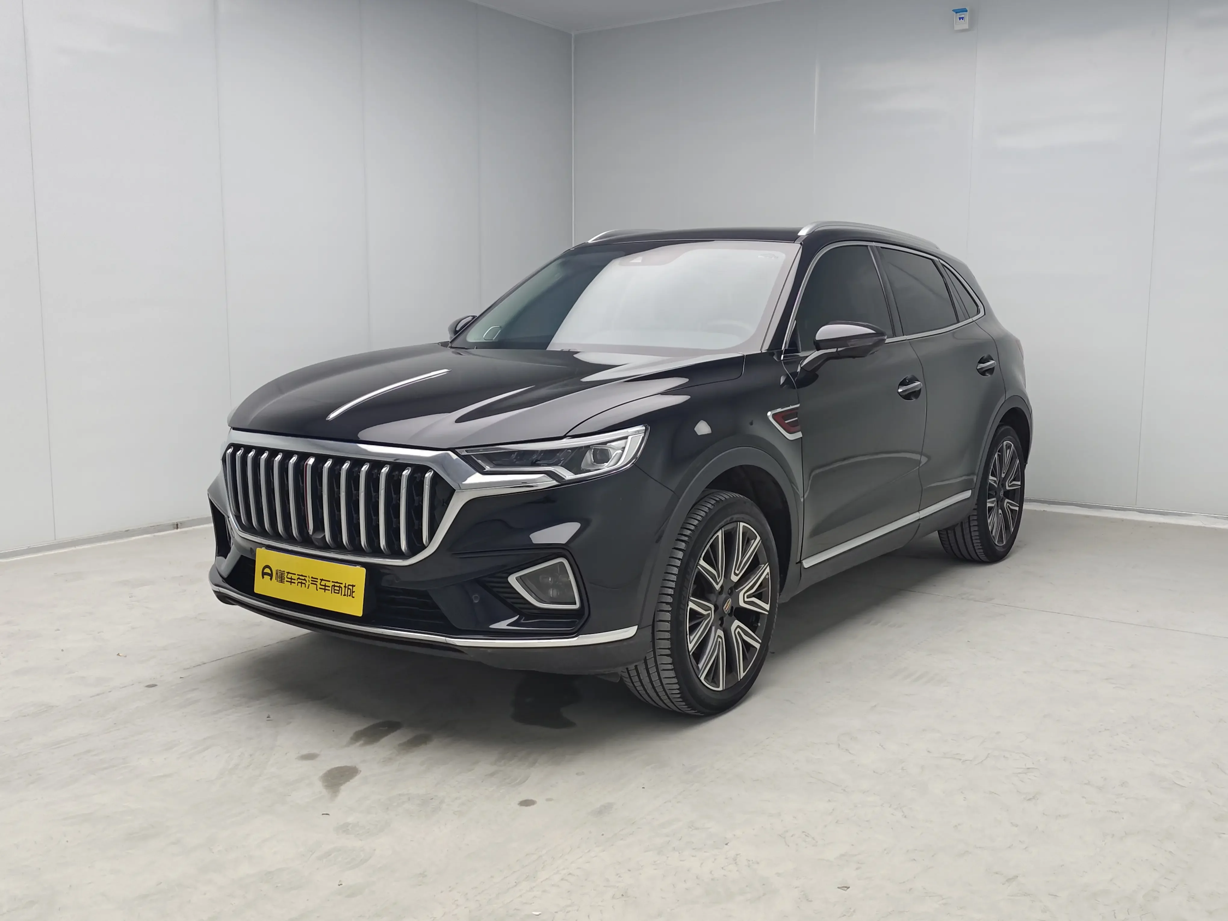 Hongqi HS5