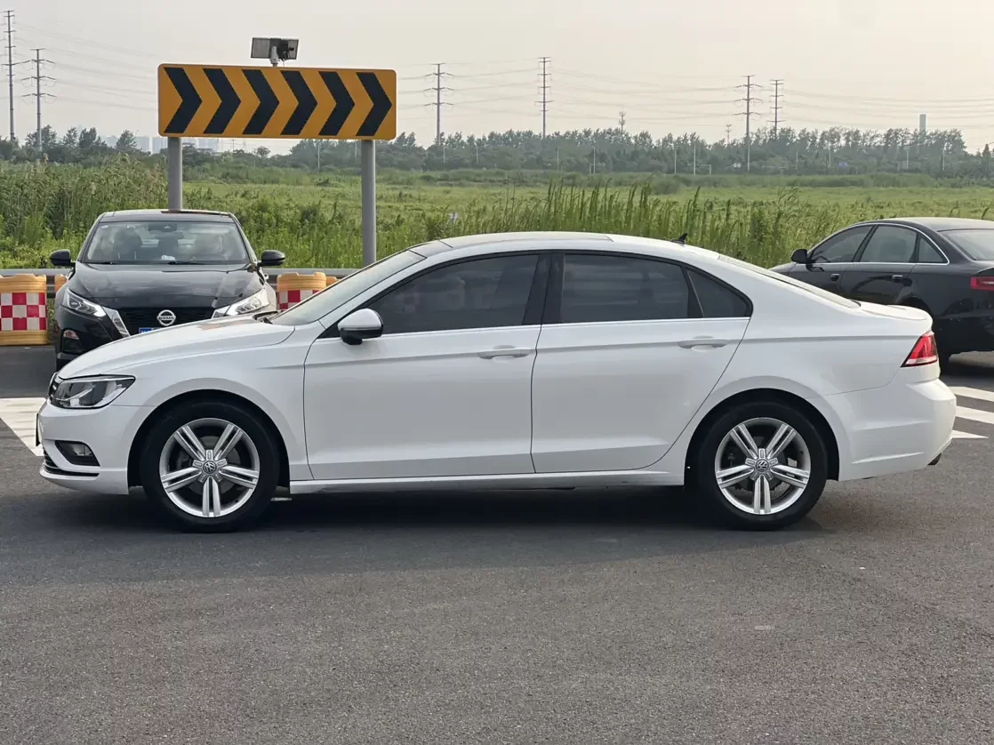 Volkswagen Lamando