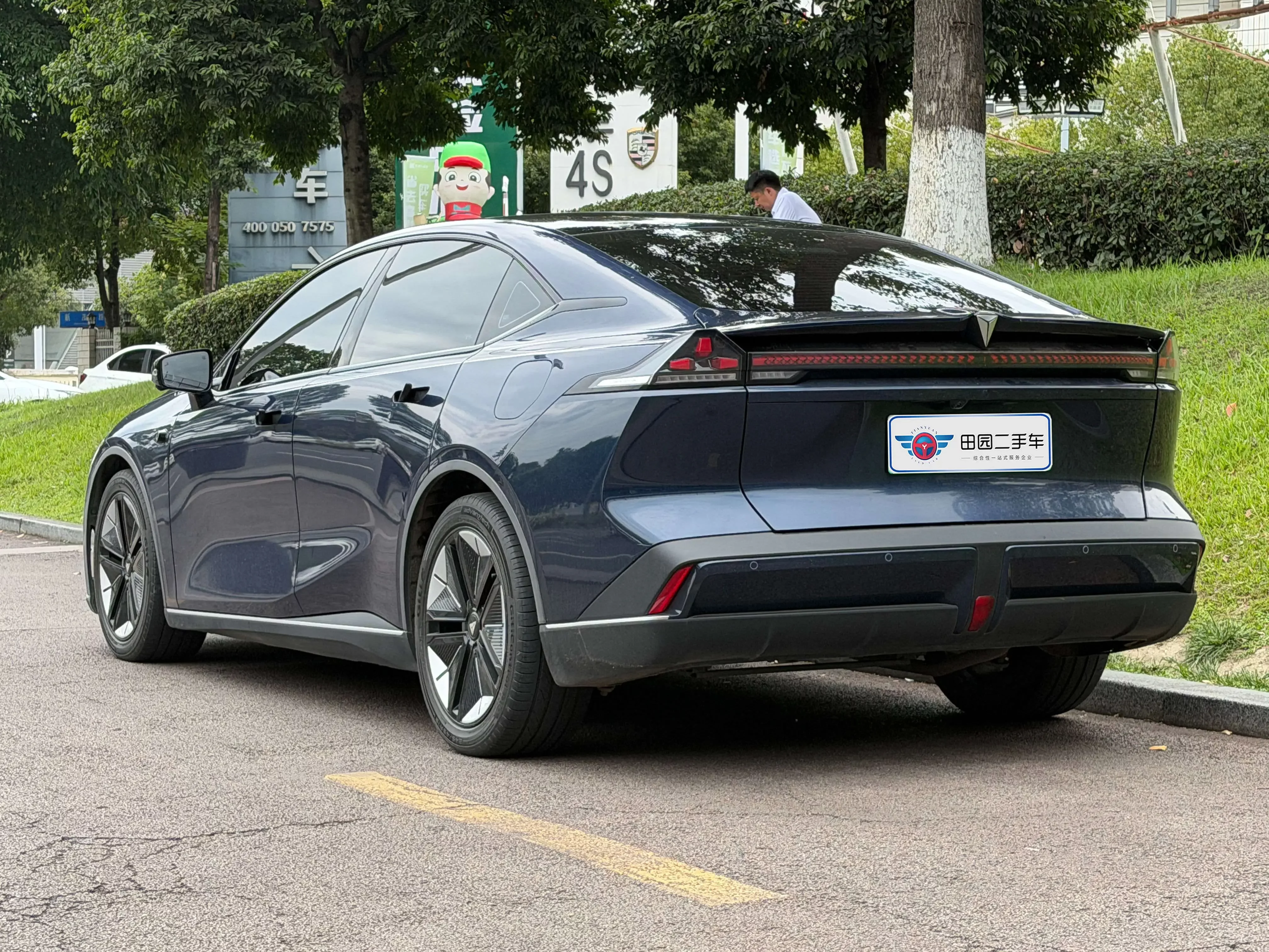 Deepal Dark blue SL03