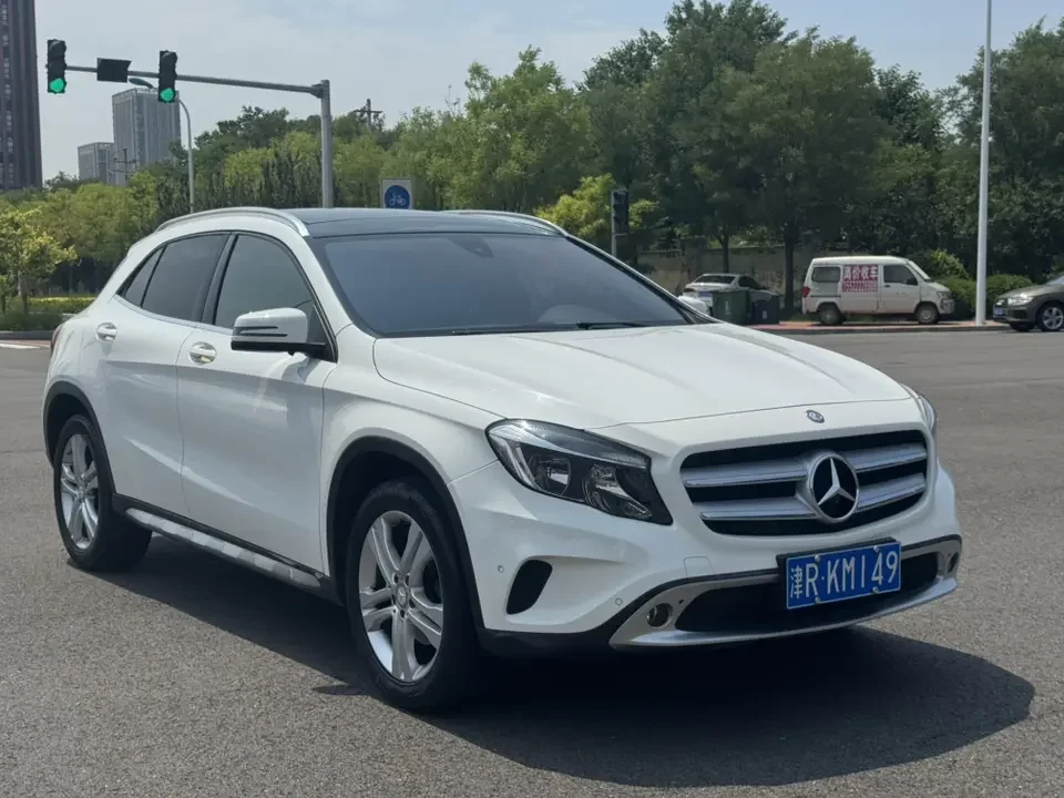 Mercedes-Benz GLA