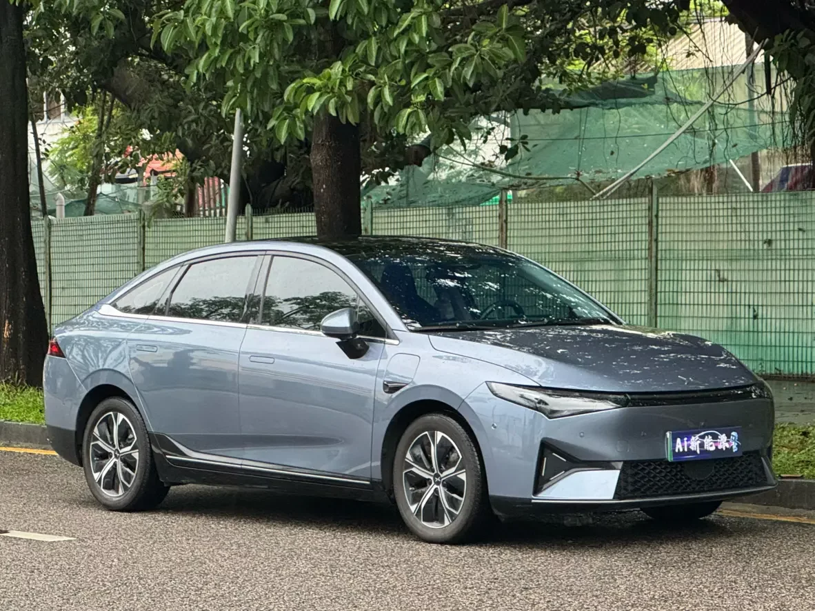Xpeng P5