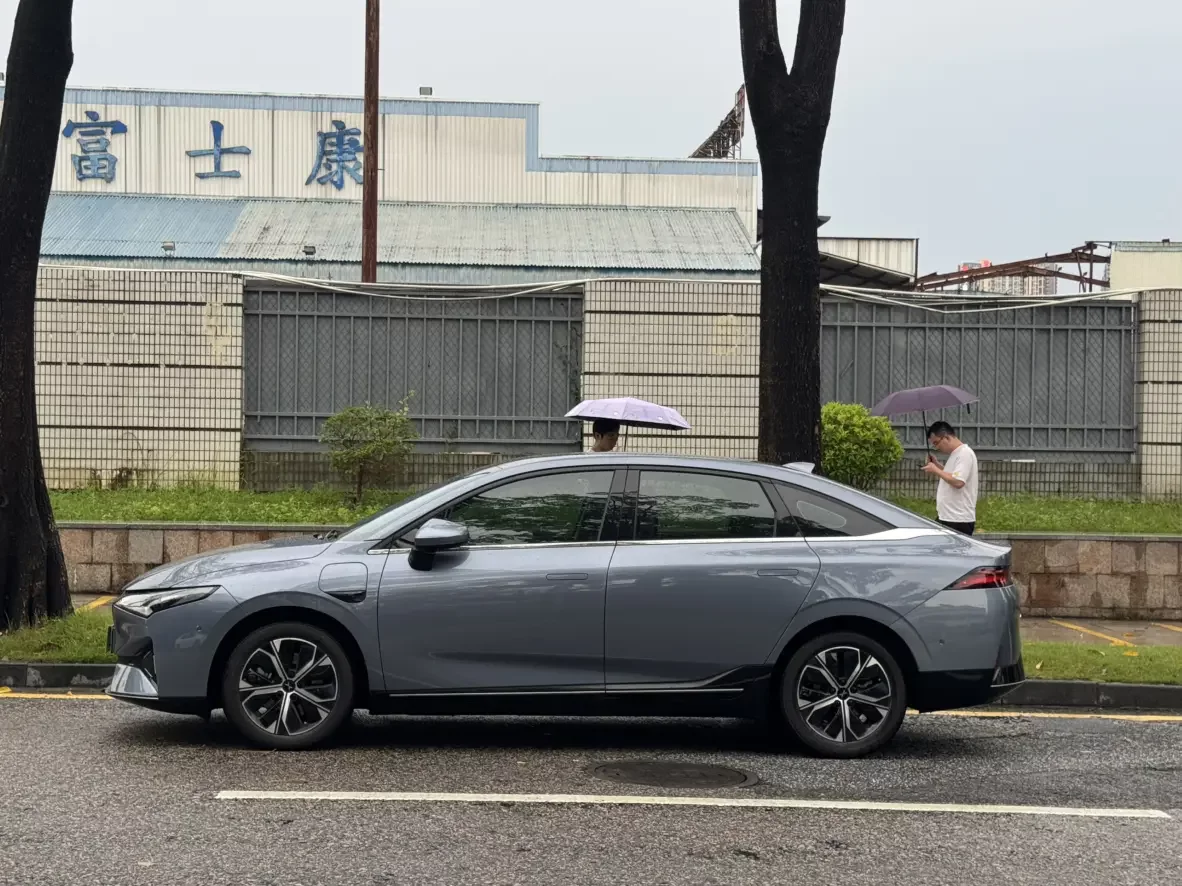 Xpeng P5