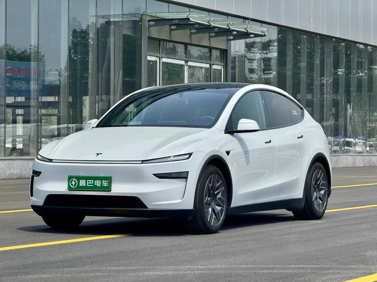 Tesla Model YL