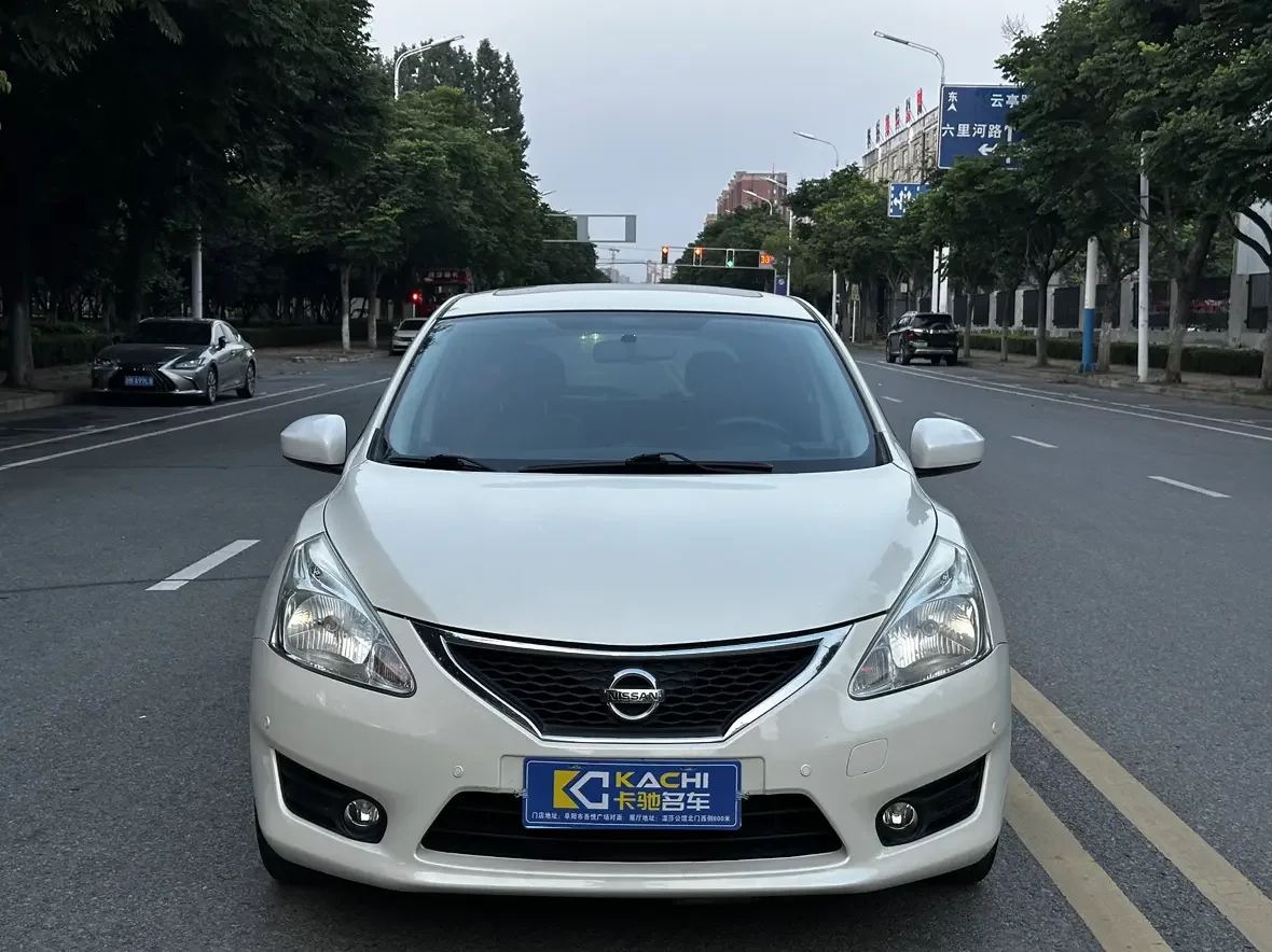 Nissan Tiida