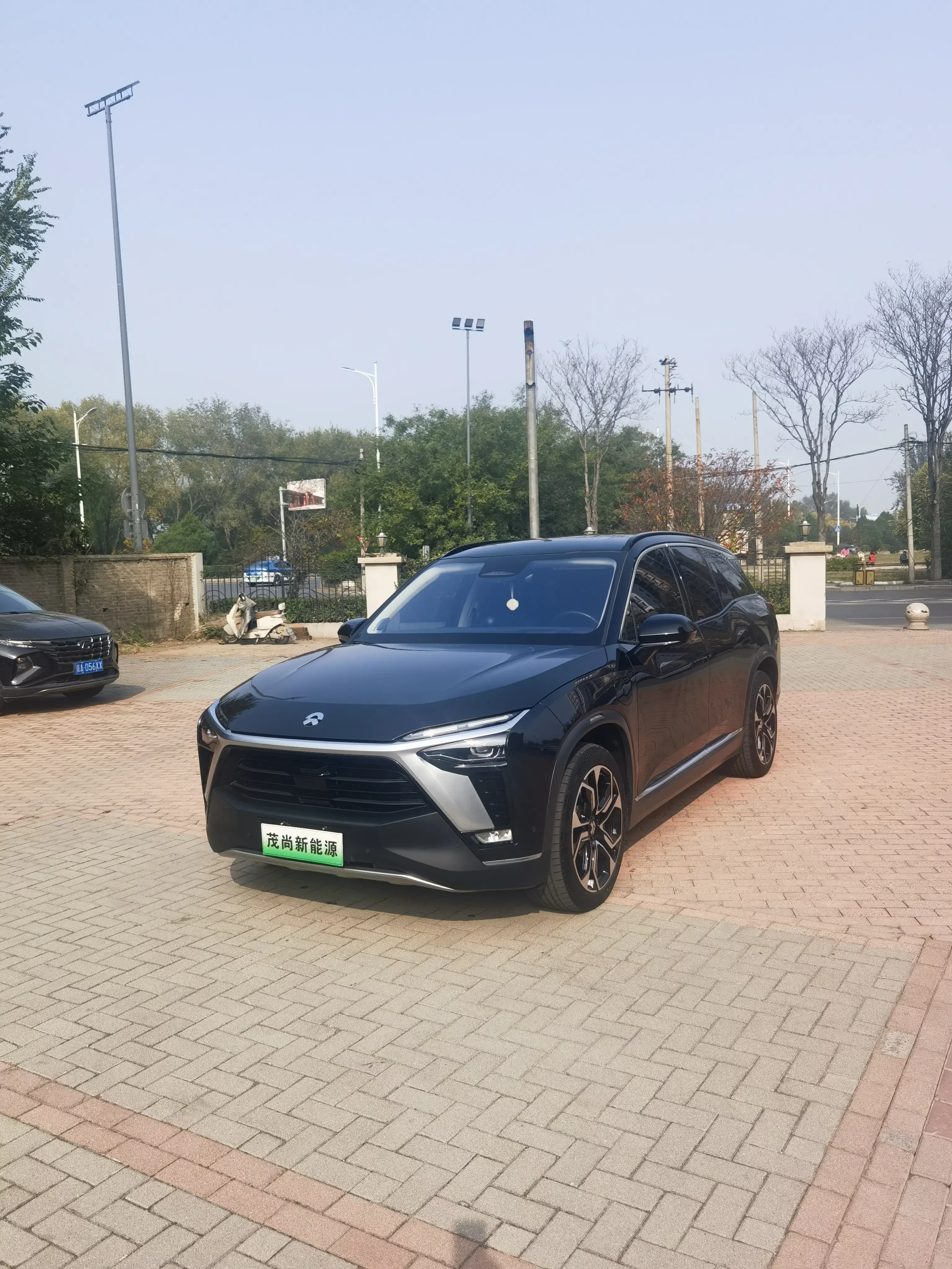 NIO ES8