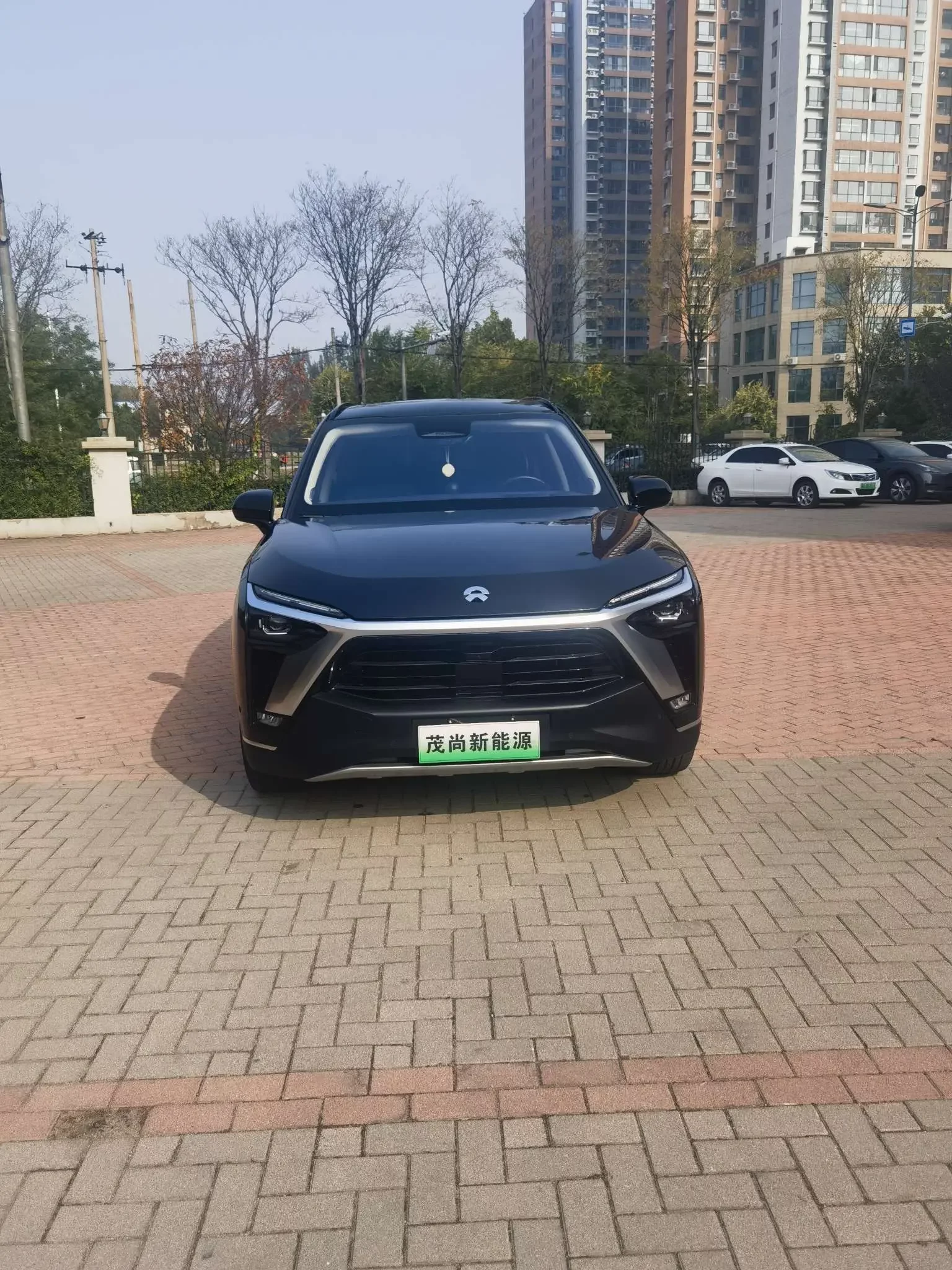 NIO ES8