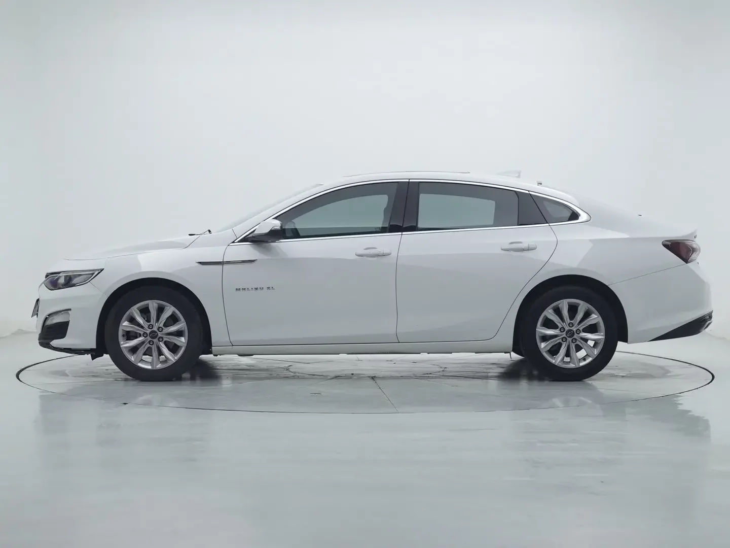 Chevrolet Malibu XL