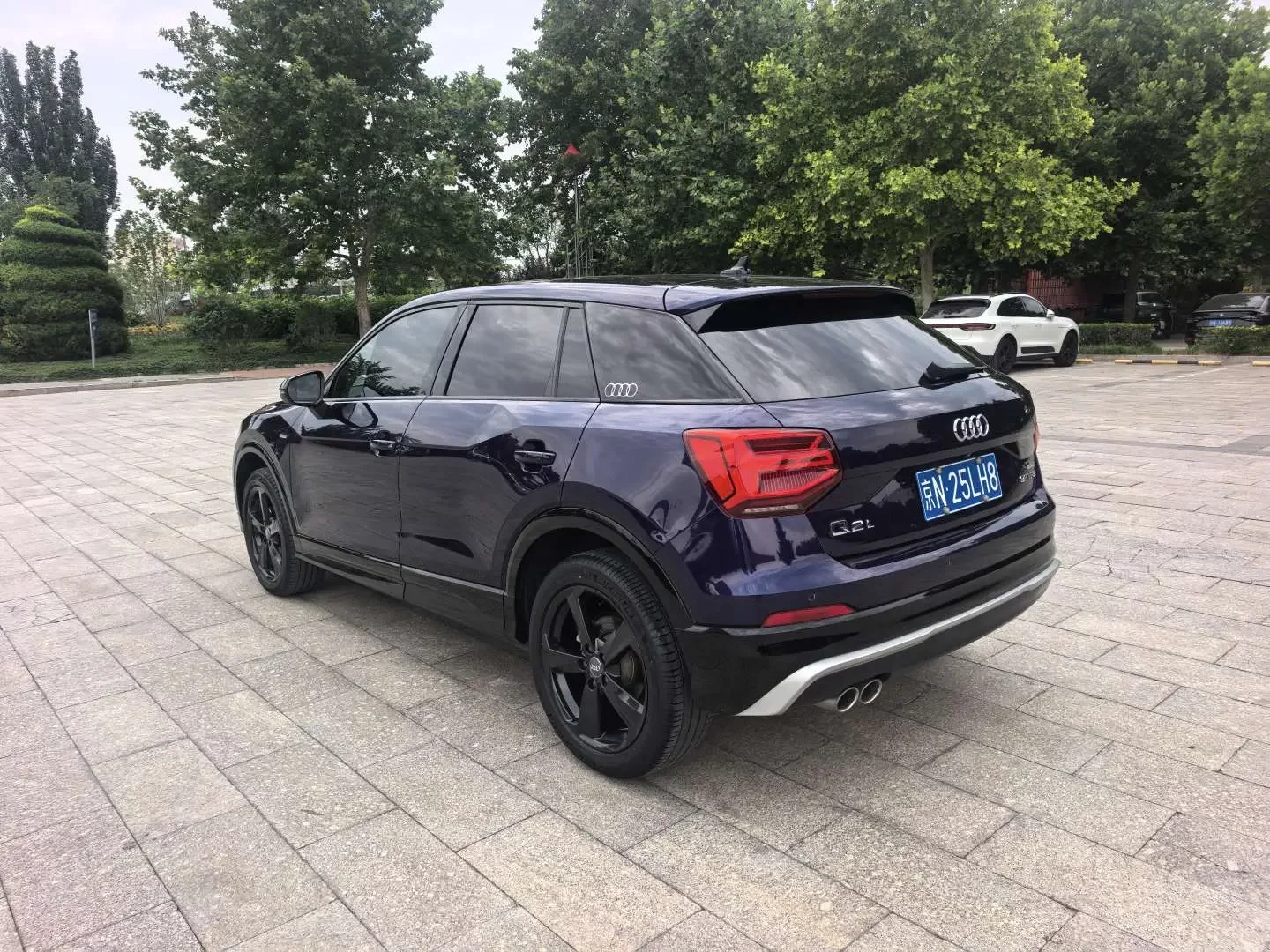 Audi Q2L