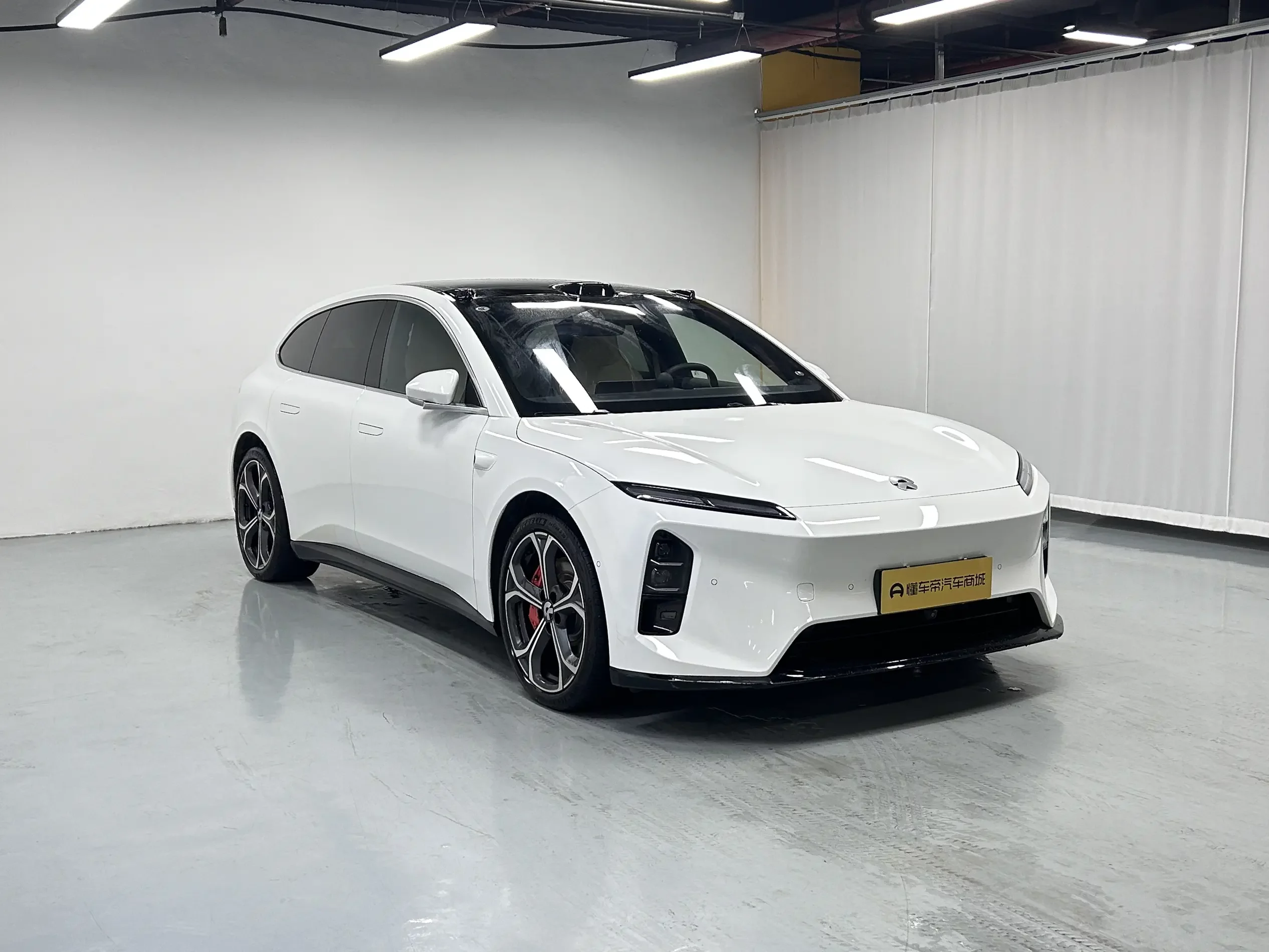 NIO ET5T