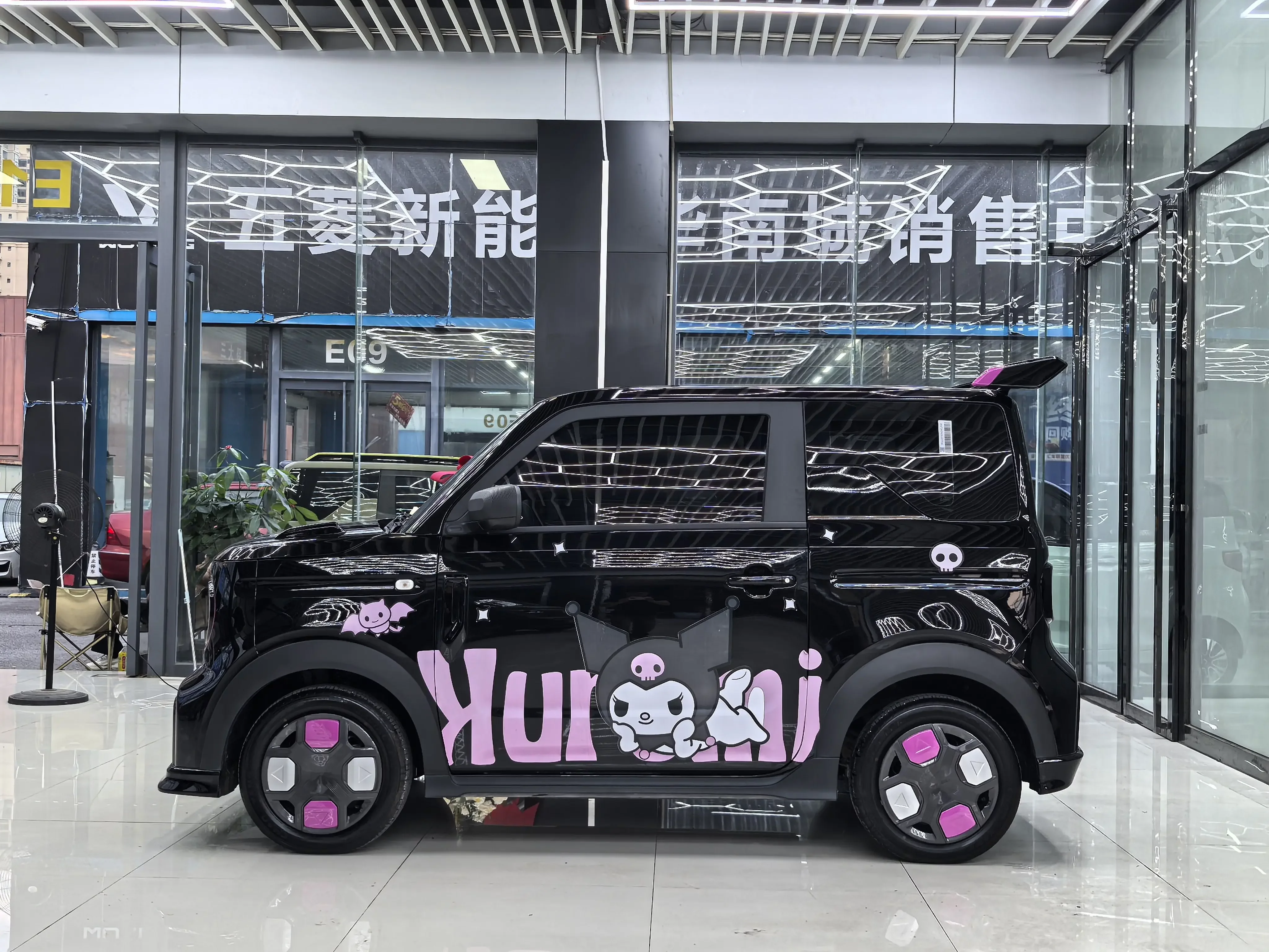 Geely panda