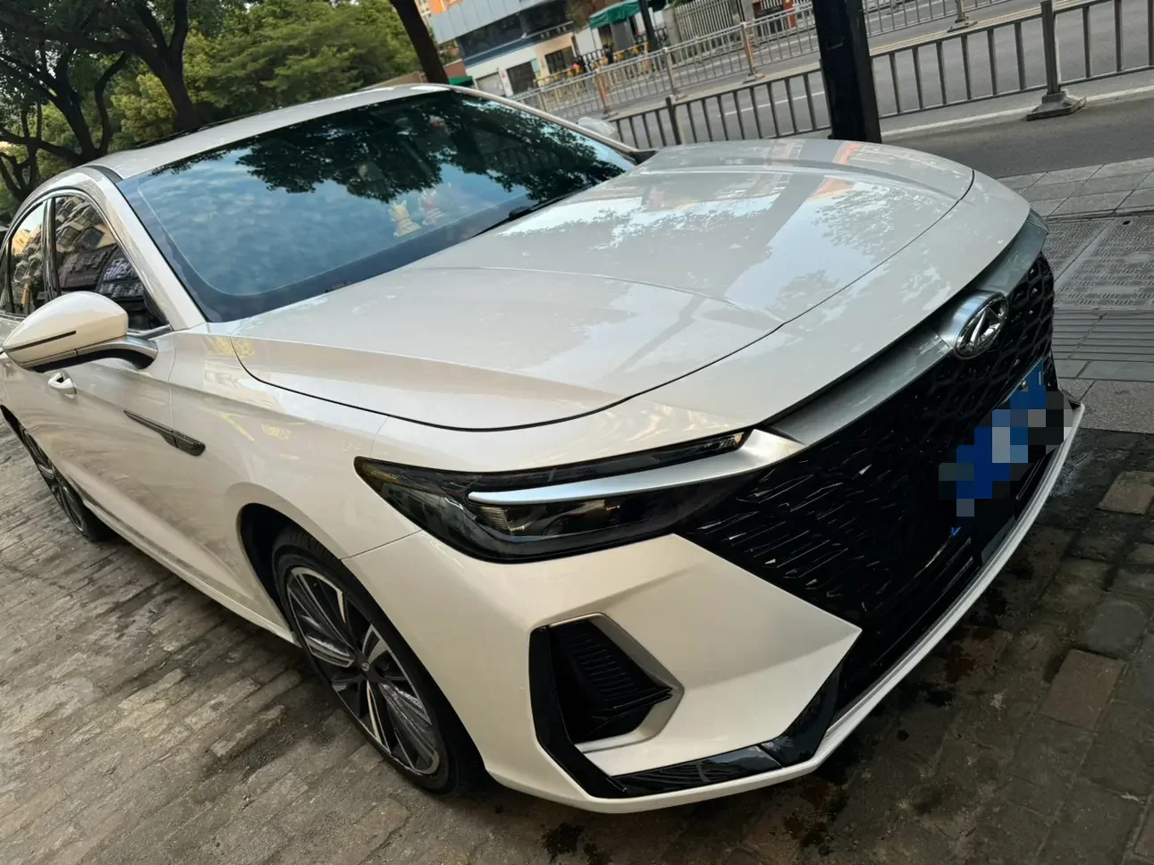 Chery Arrizo 8