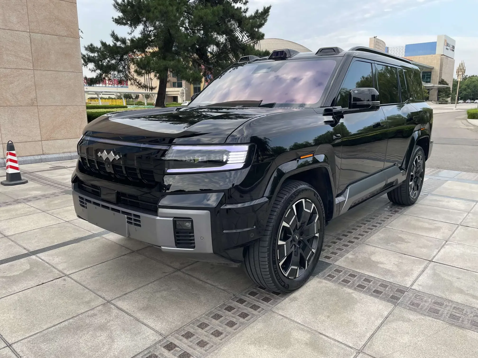 BYD Leopard Leopard 8