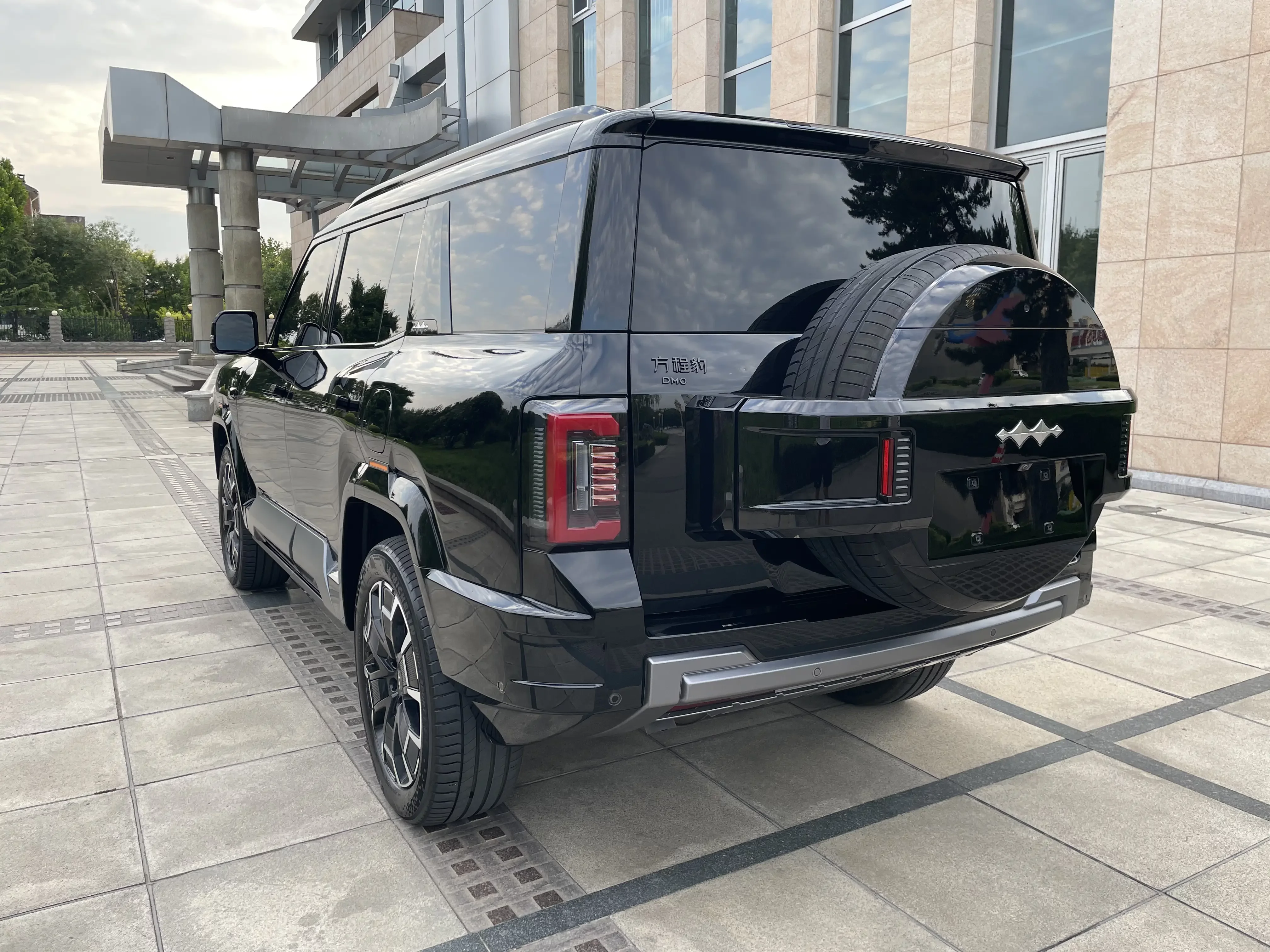 BYD Leopard Leopard 8