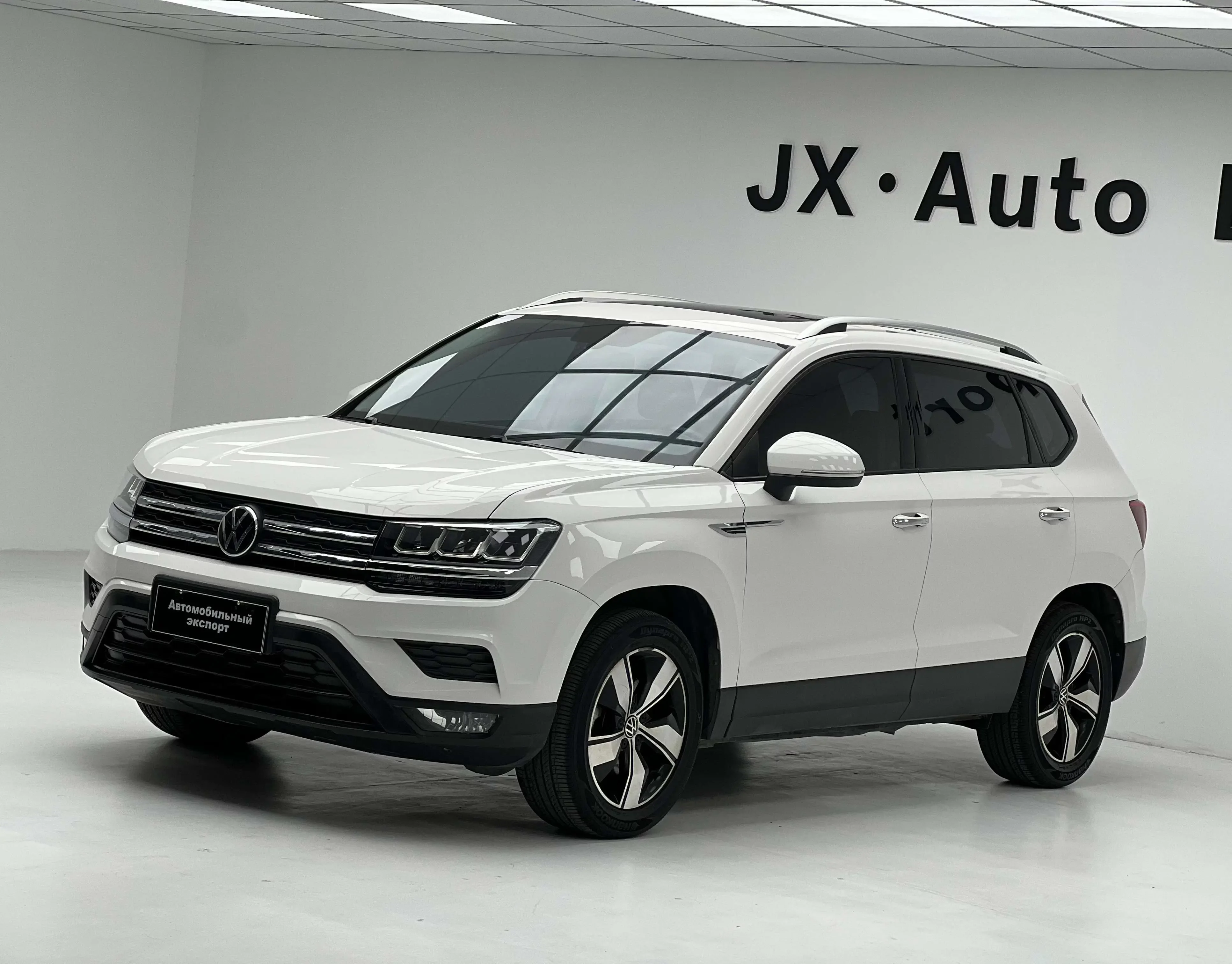 Volkswagen Tharu