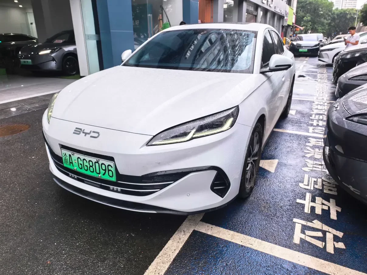 BYD Seal 06DM