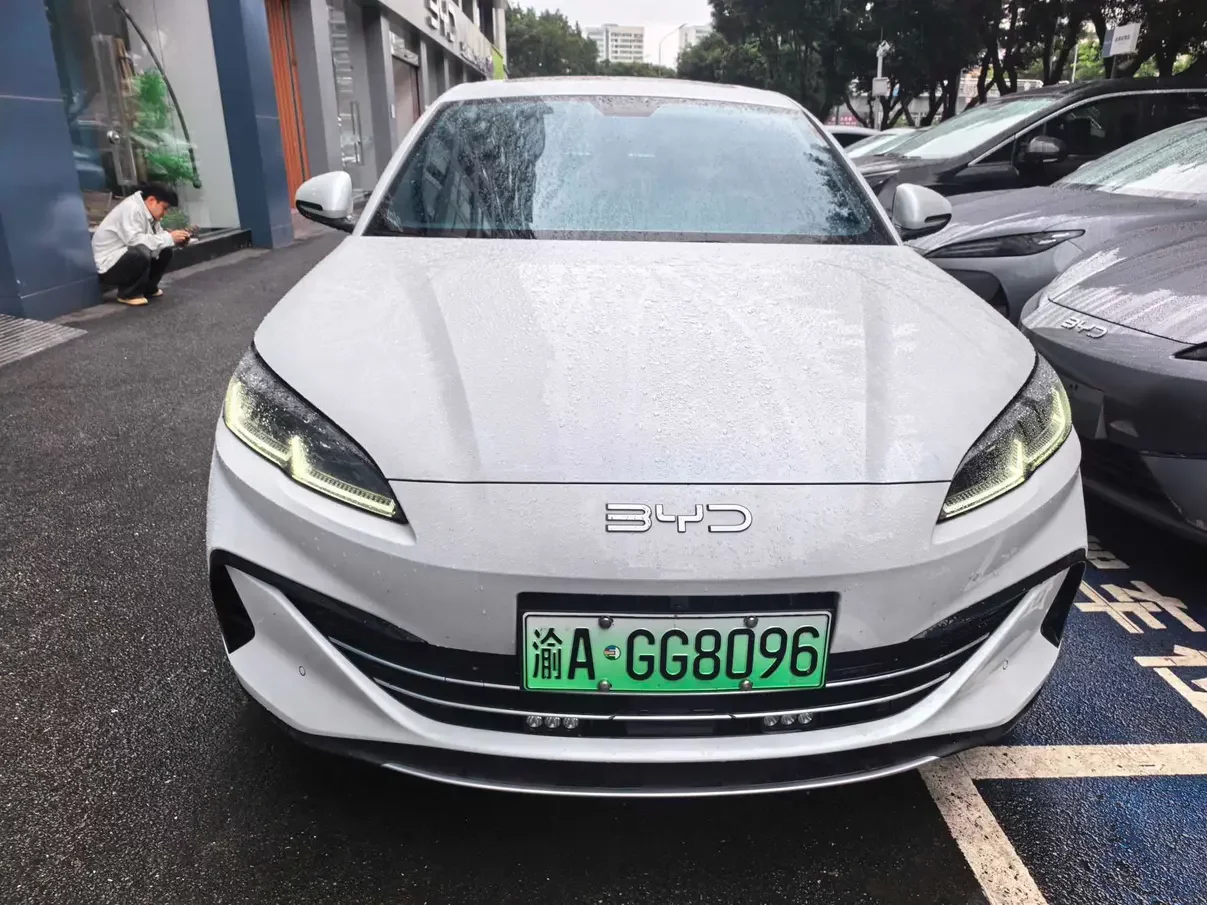 BYD Seal 06DM