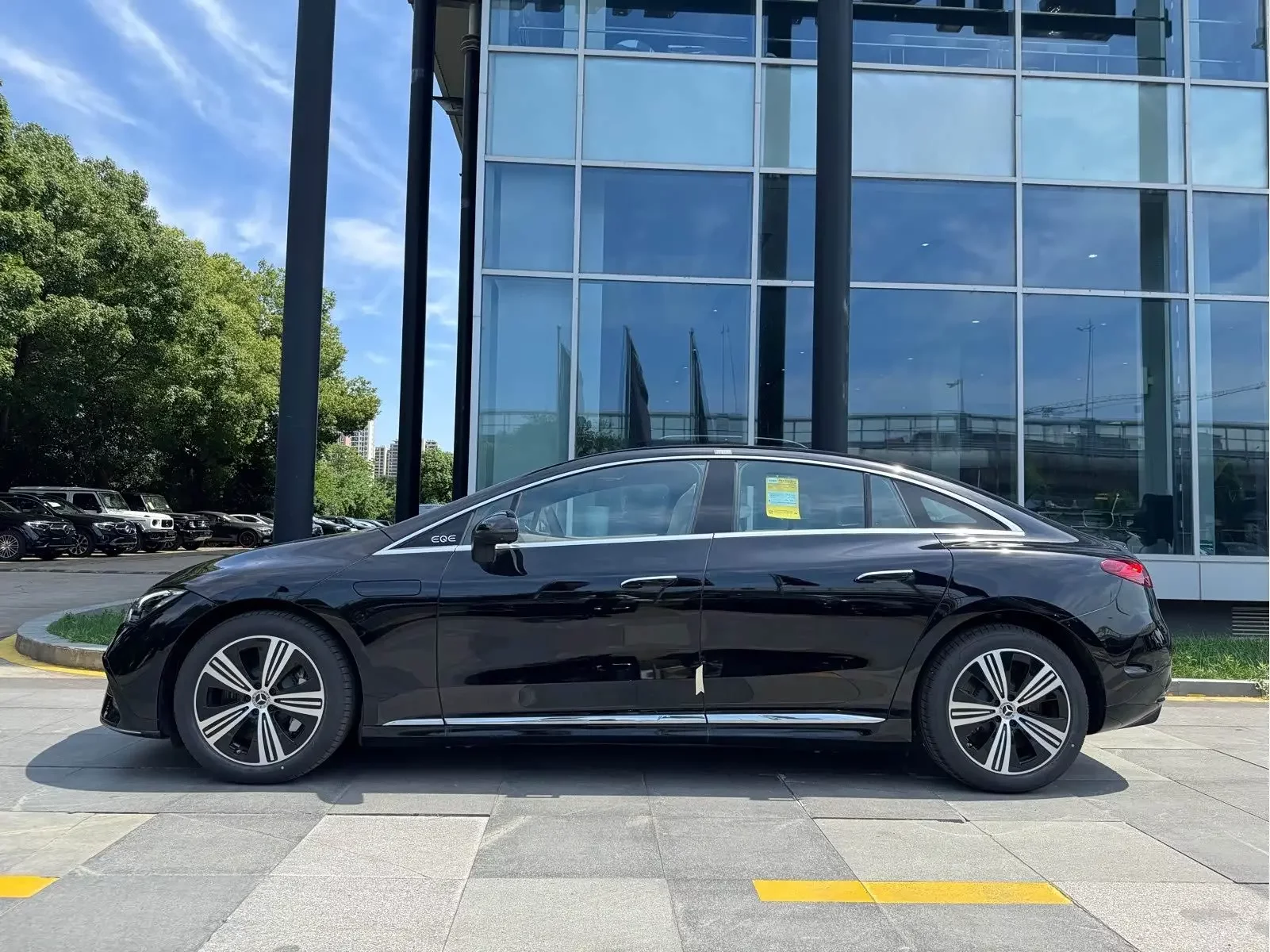 Mercedes-Benz EQE