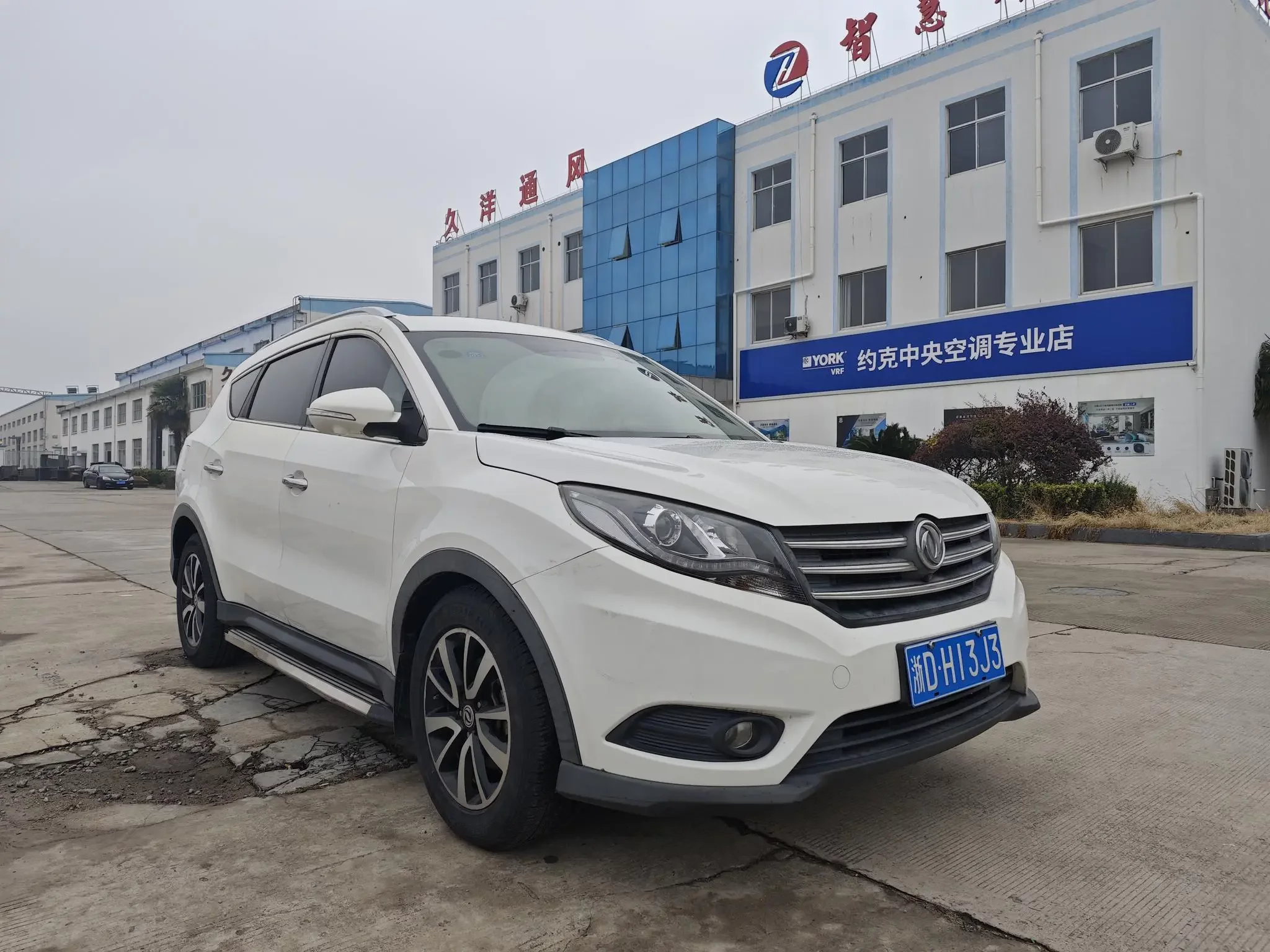 Dongfeng Fengon 580