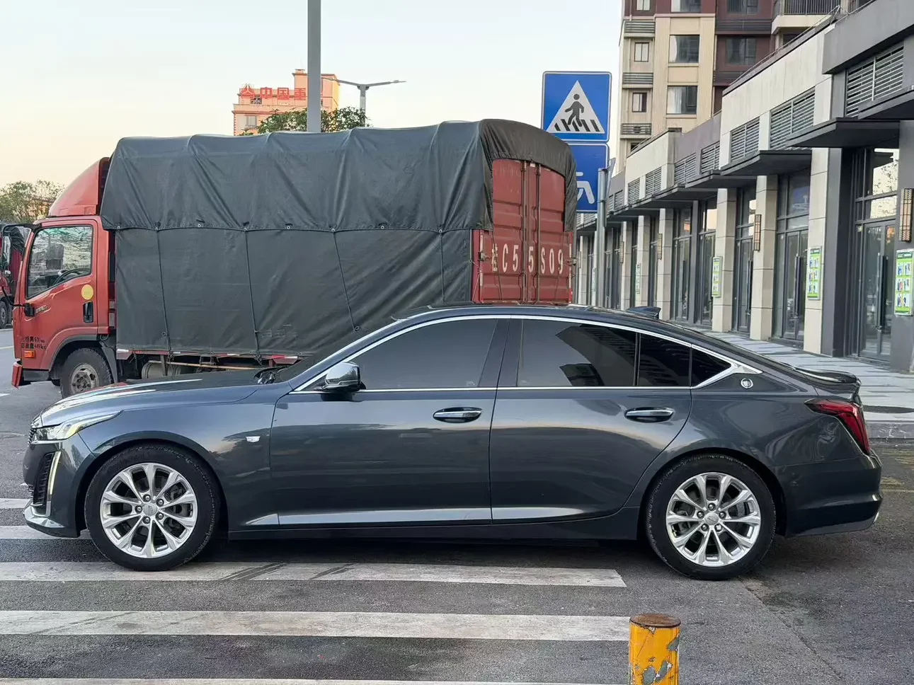 Cadillac CT5
