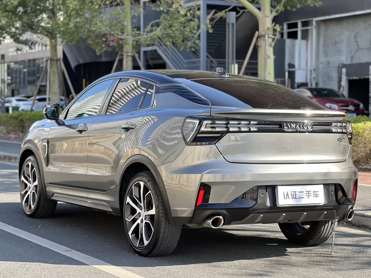 Lynk & Co 05