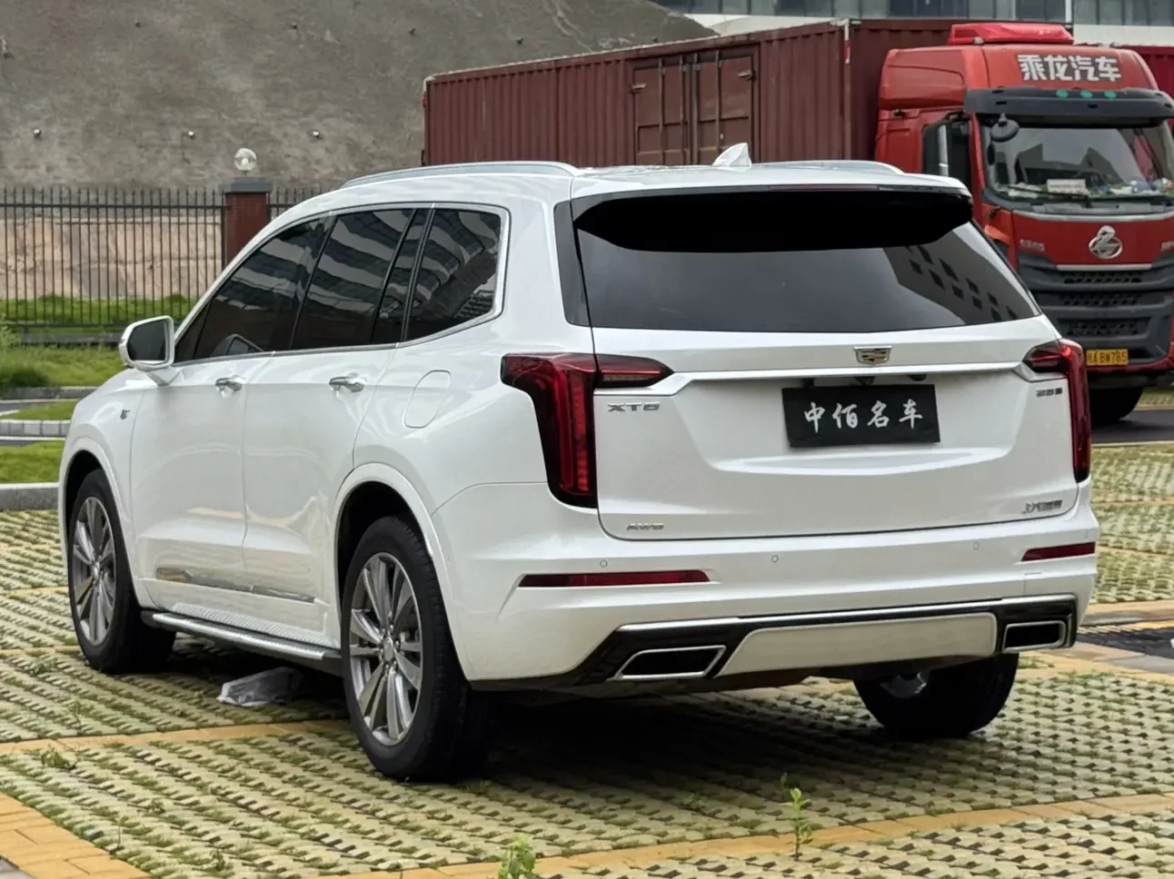 Cadillac XT6