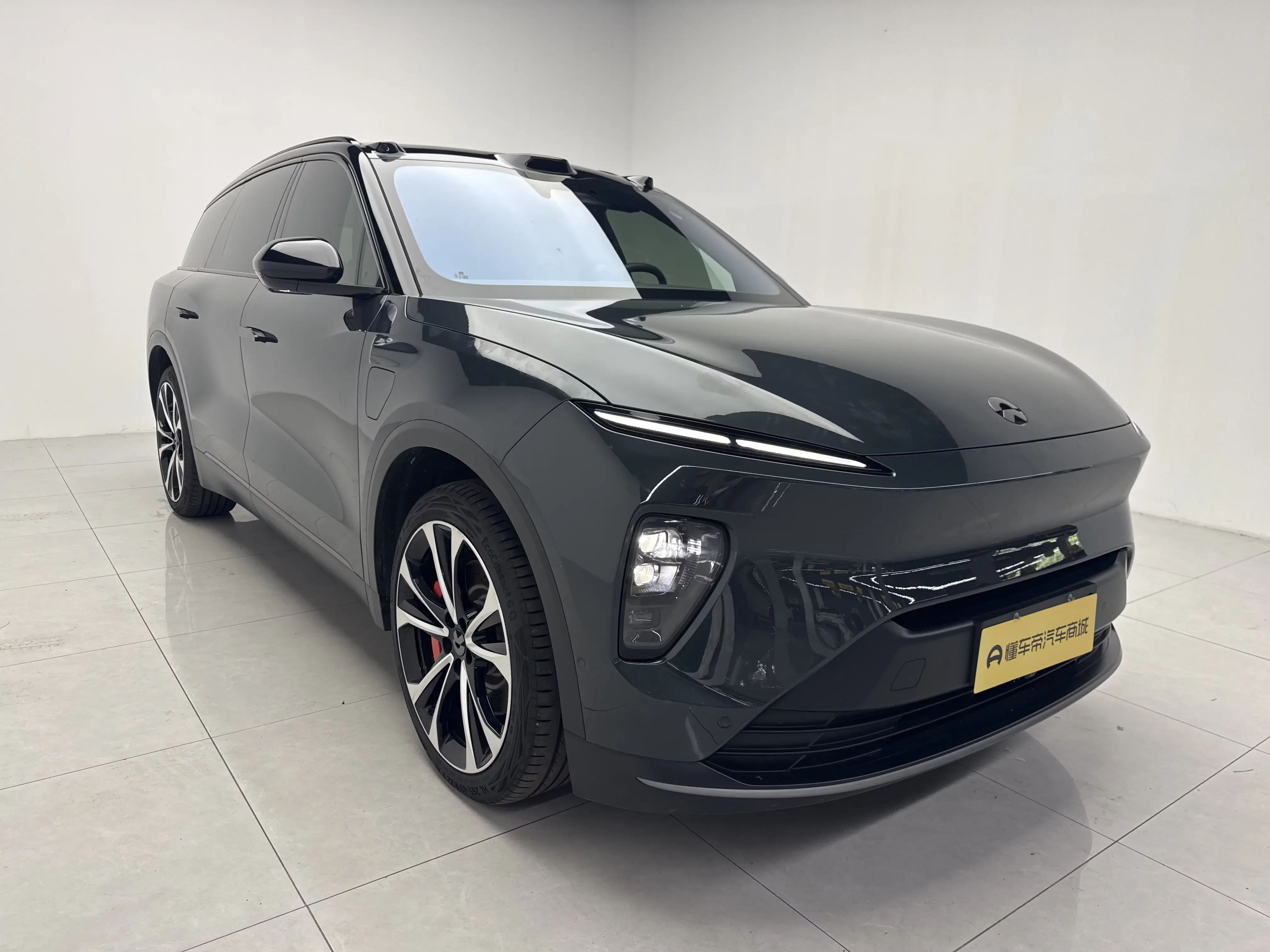 NIO ES8