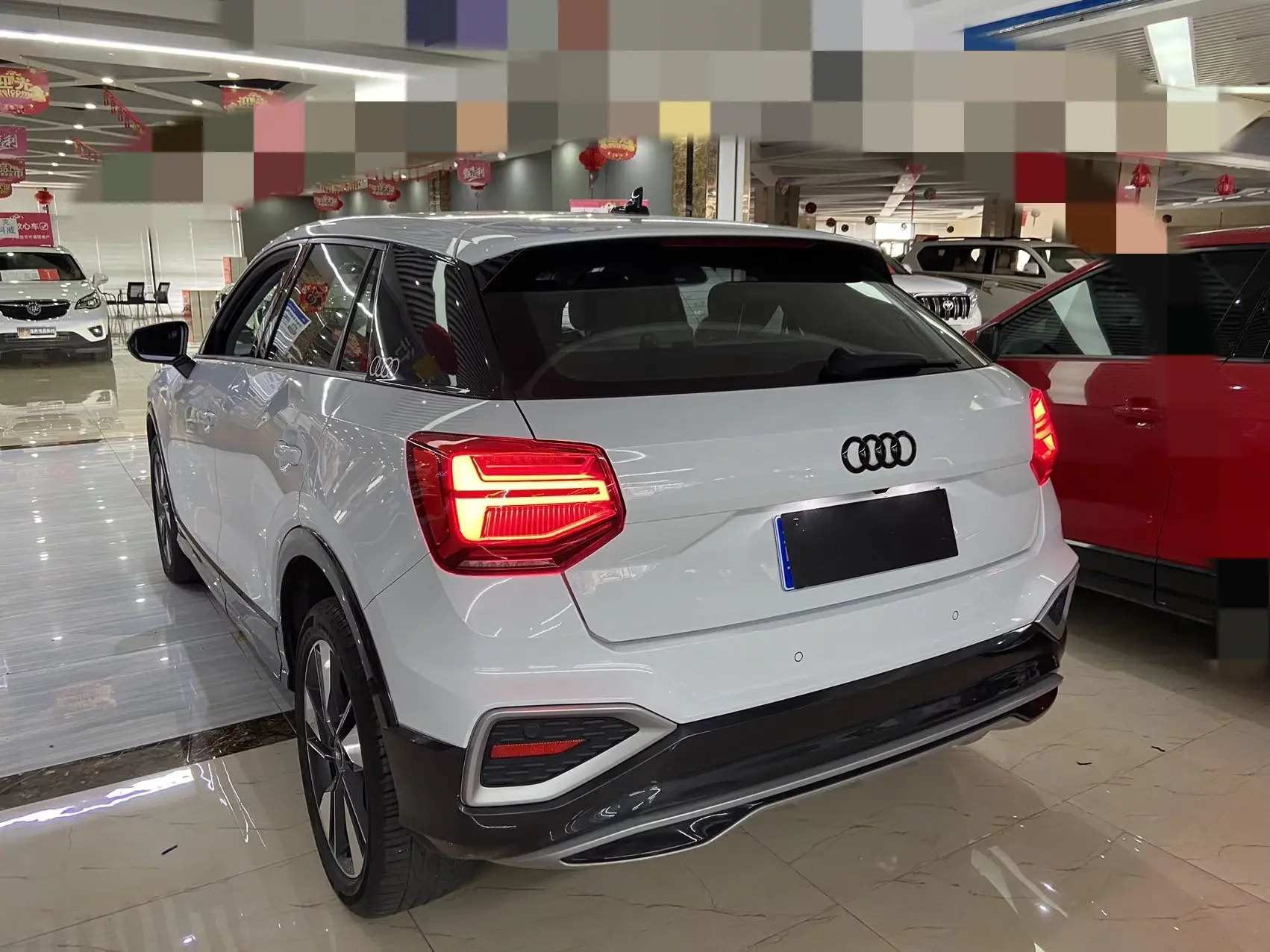 Audi Q2L