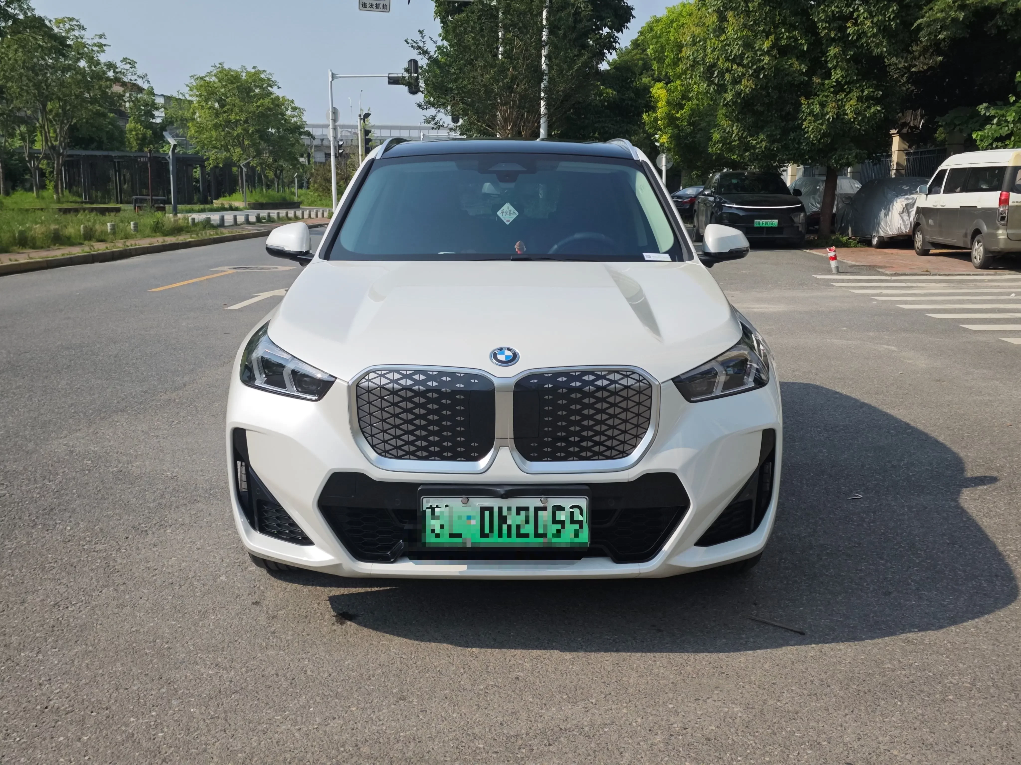 BMW iX1
