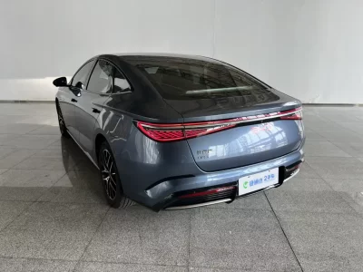 BYD Seal 07DM