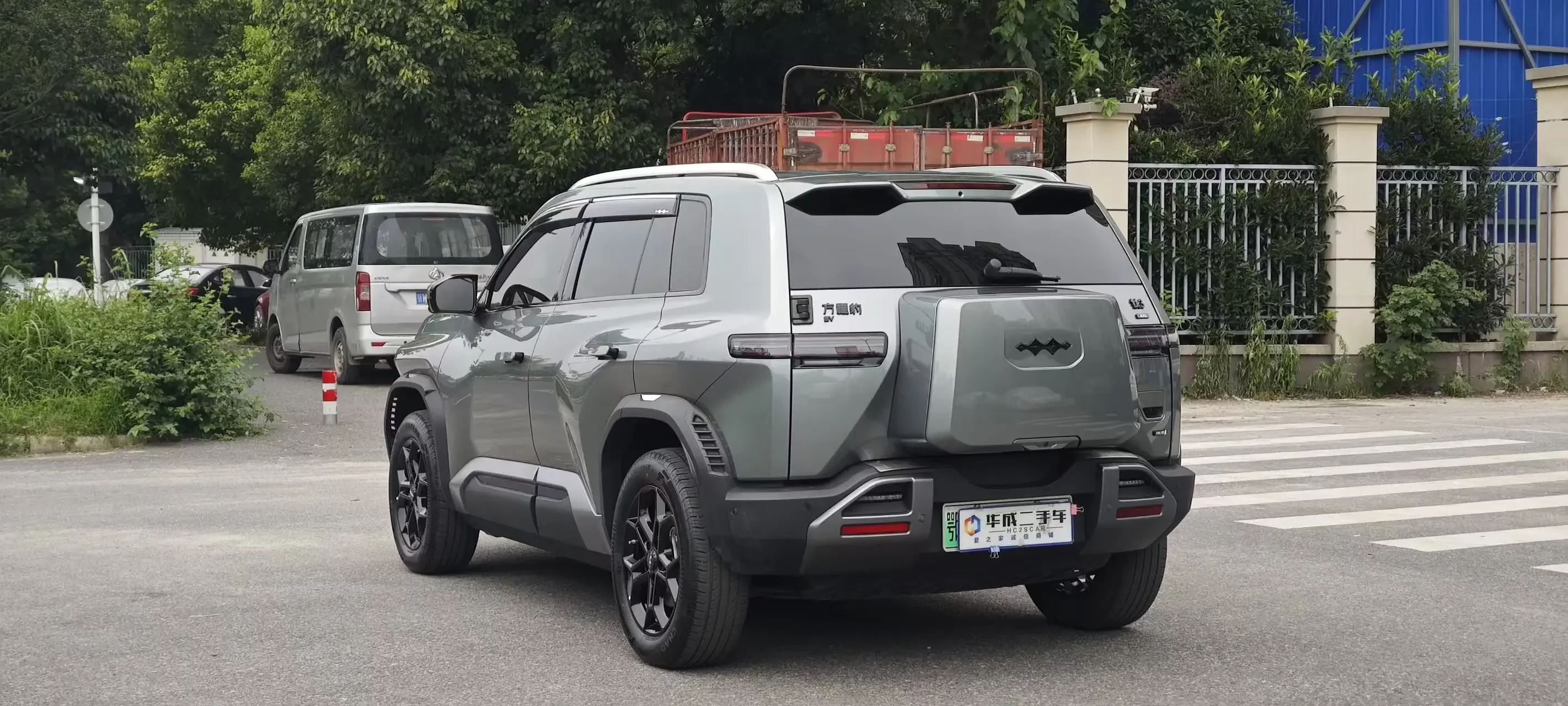 BYD Leopard Titanium 3