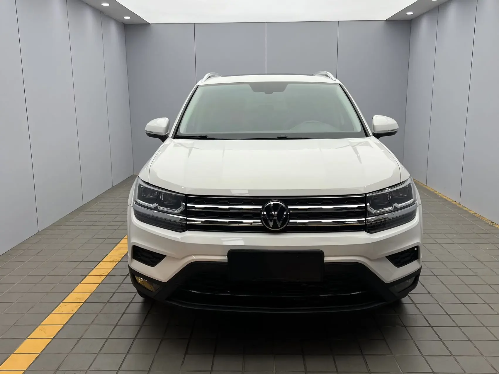 Volkswagen Tharu