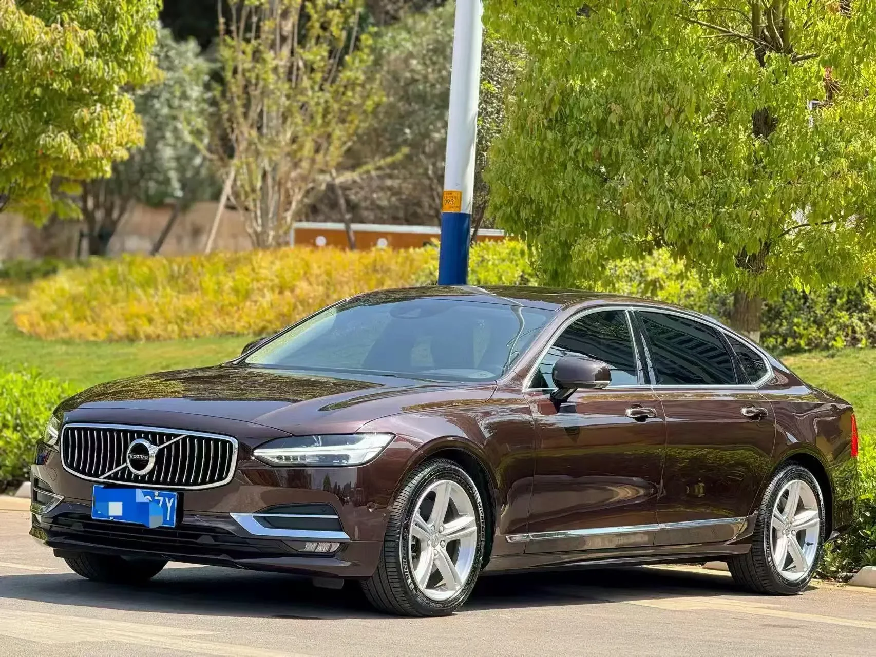 Volvo S90