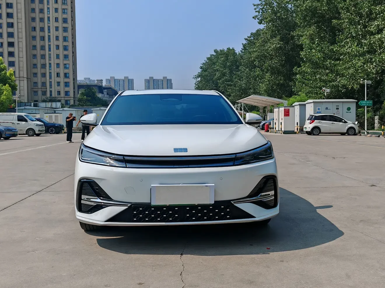 Geely Galaxy A7 EM