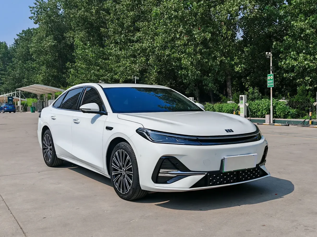 Geely Galaxy A7 EM