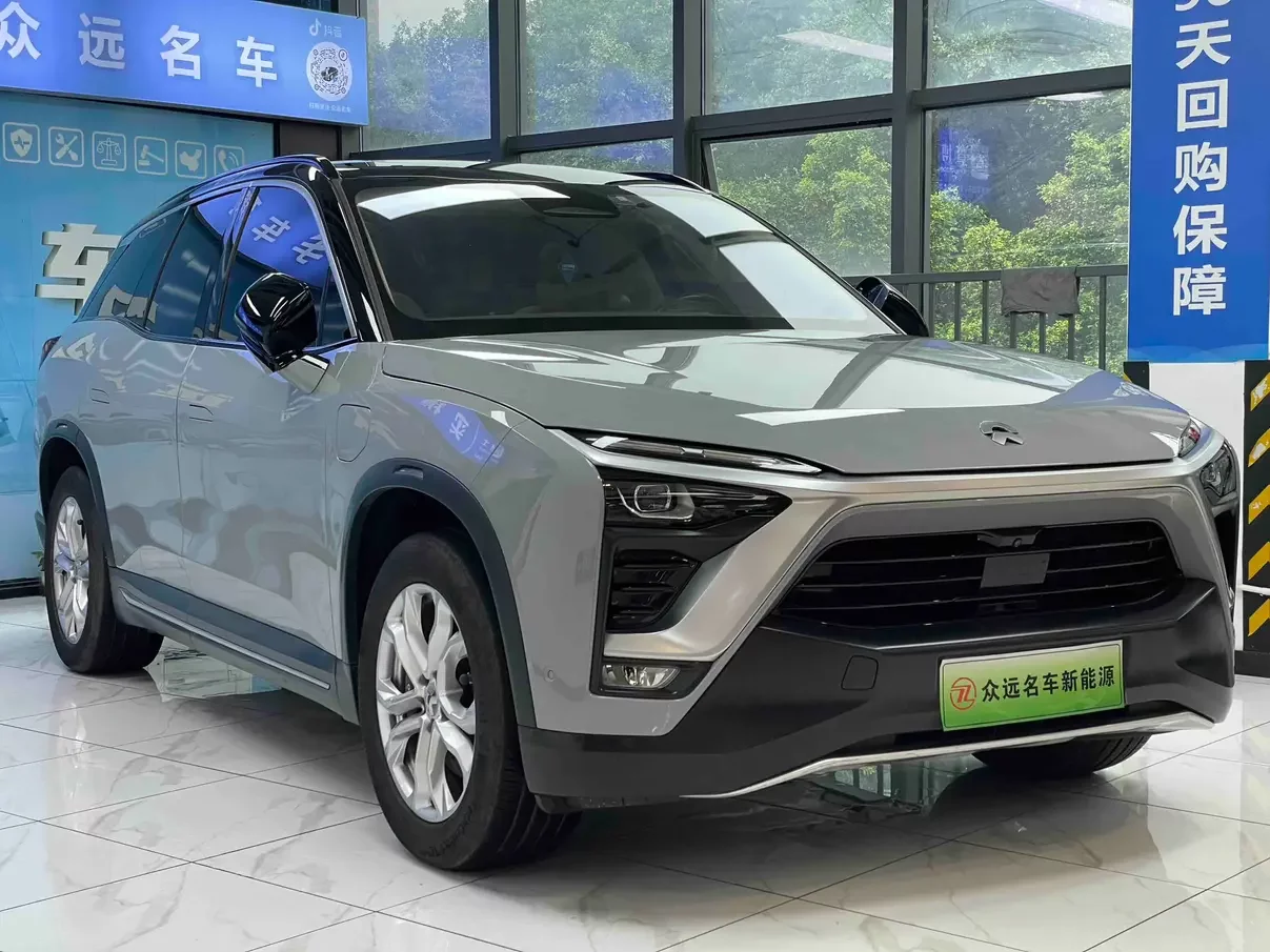 NIO ES8