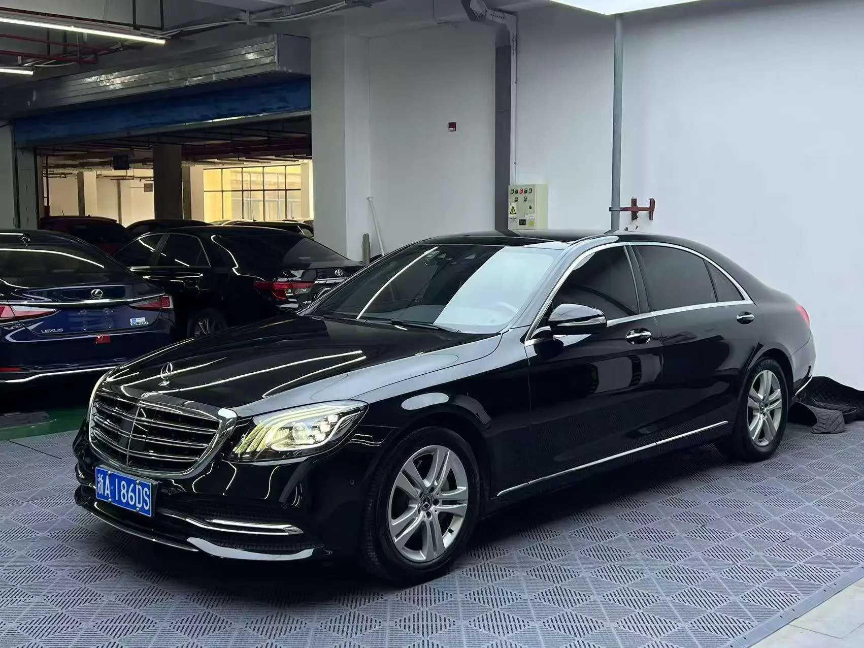 Mercedes-Benz S Class