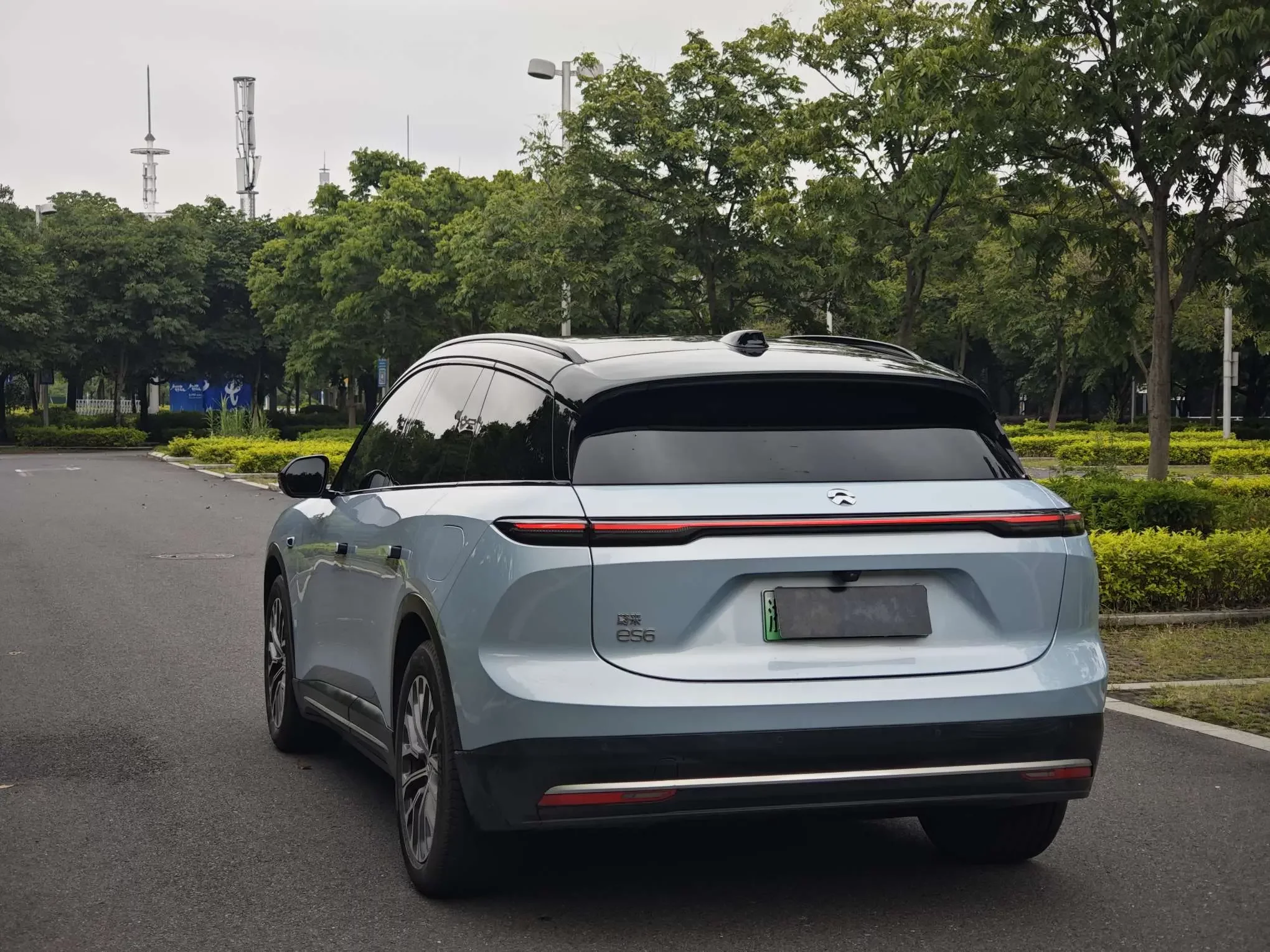 NIO ES6