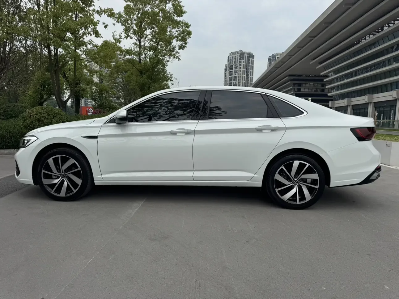 Volkswagen Sagitar
